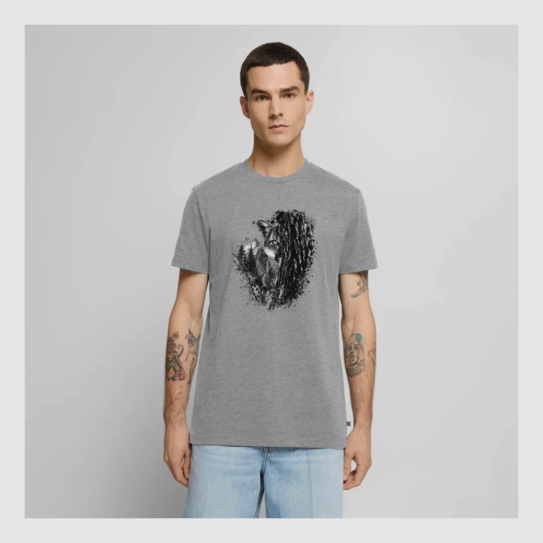 PUMA Men´s Premium T-Shirt „Lauernder Puma"