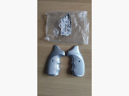 Combat Griffschalen für Röhm, Ekol, Zoraki Revolver - silber! 