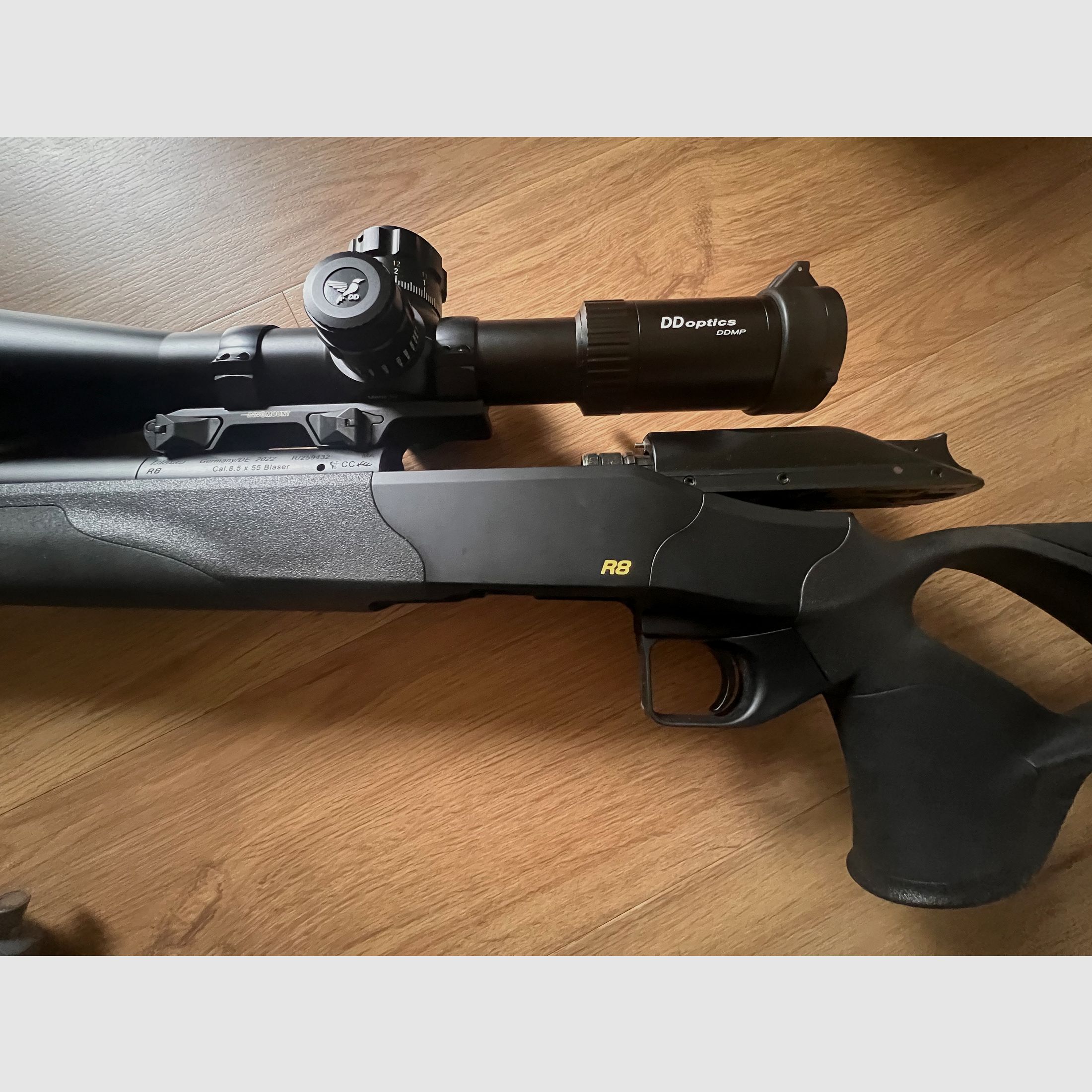 Blaser R8 Ultimate XSilence 8,5x55 Blaser z optyką i amunicją
