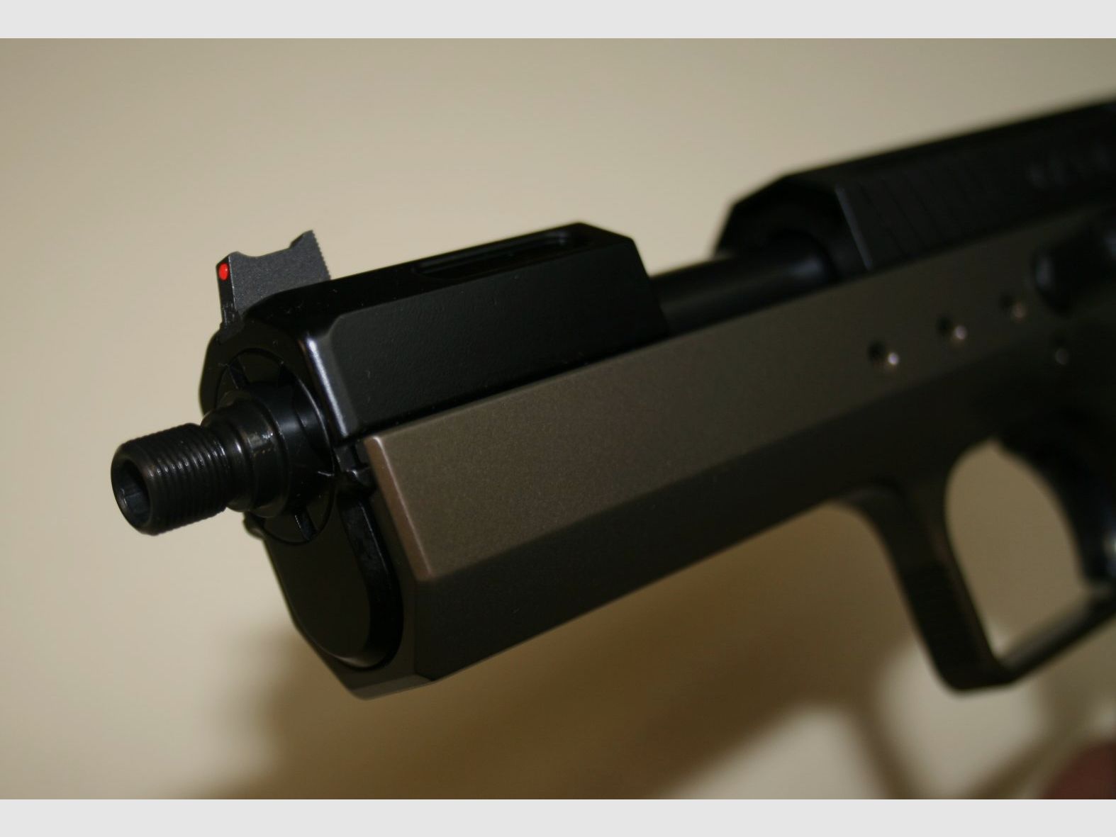 Pistole KMR S-02 Kaliber 22LR Gewinde und Optik bereit, Bild 4 von 12
