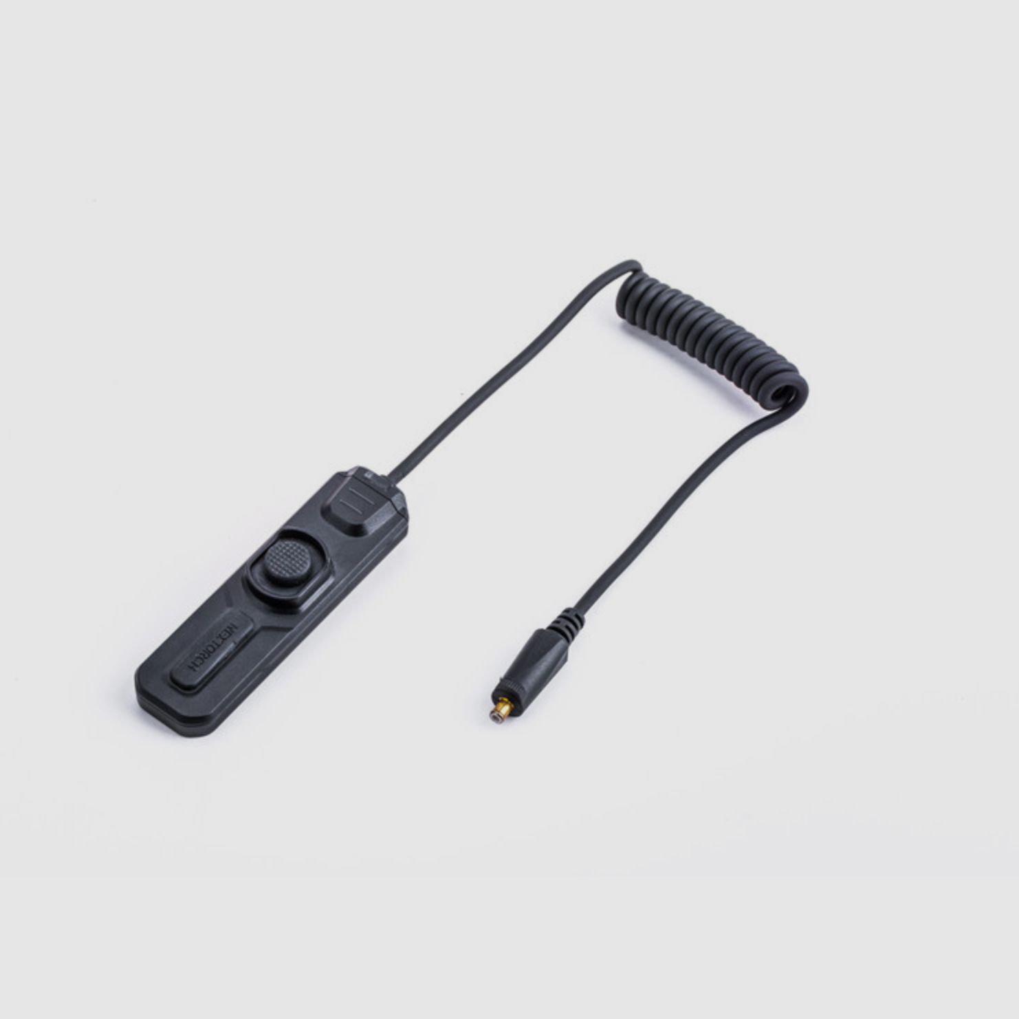 Latarka myśliwska Nextorch T7 z zasięgiem świecenia 510 metrów i akcesoriami myśliwskimi w zestawie