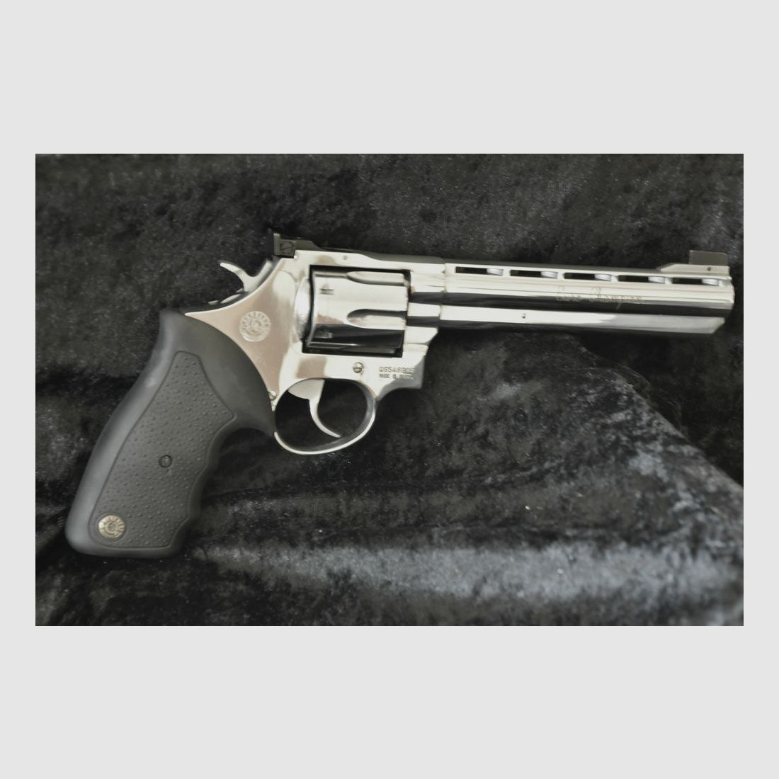 Taurus CUS-689