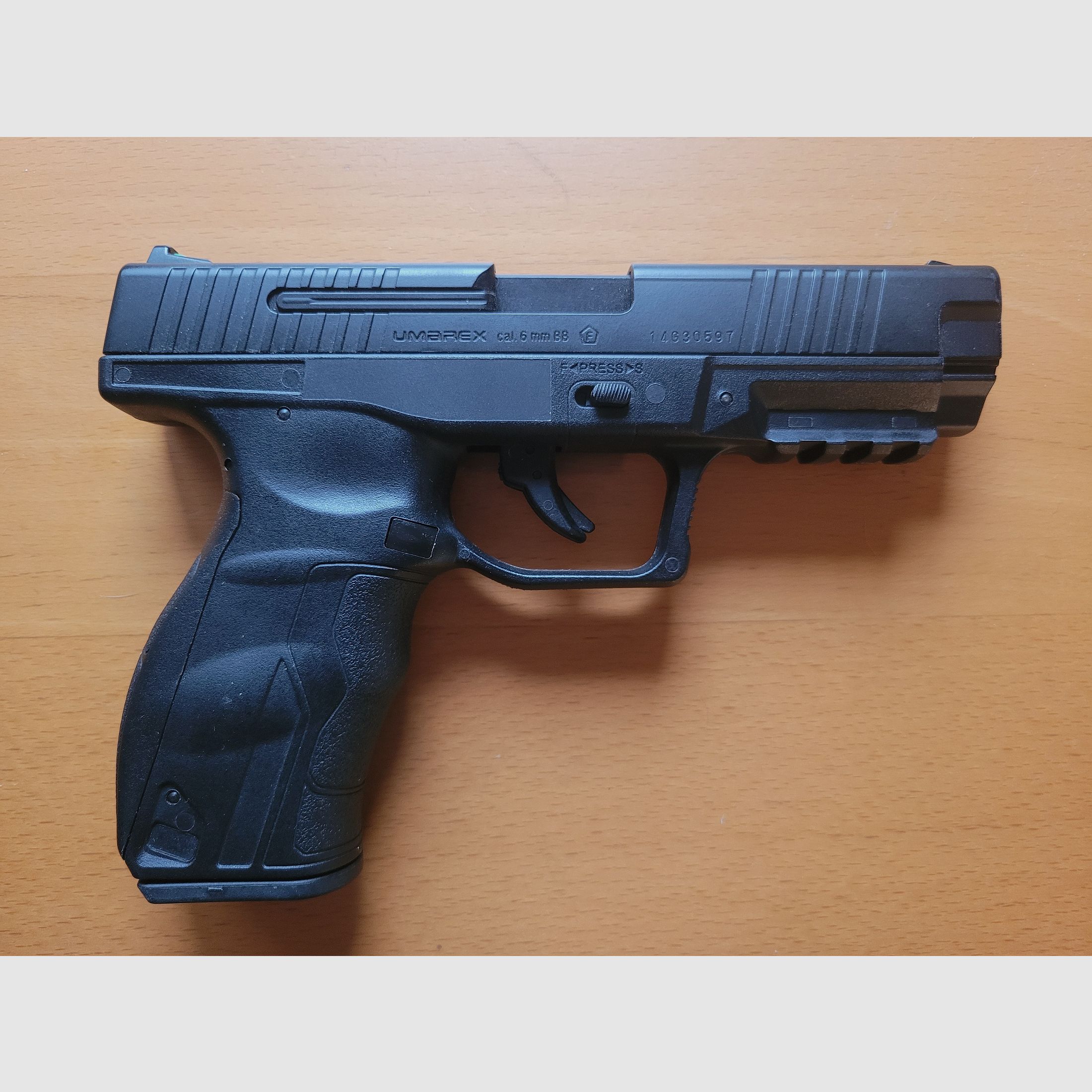 Umarex Elite Force BP-6 Airsoft 6mm Blow Back Co2