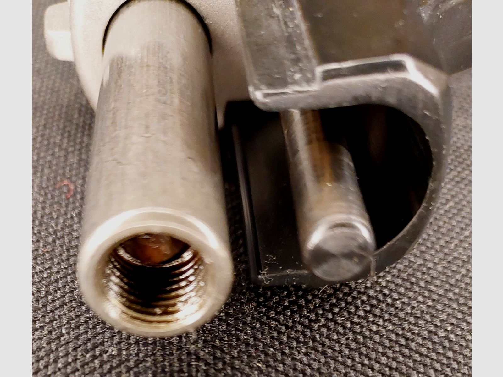 Sig Sauer P239 Nickel schreckschusspistool in kaliber 9 mm P.A.K. (PTB874) met Fobus holster