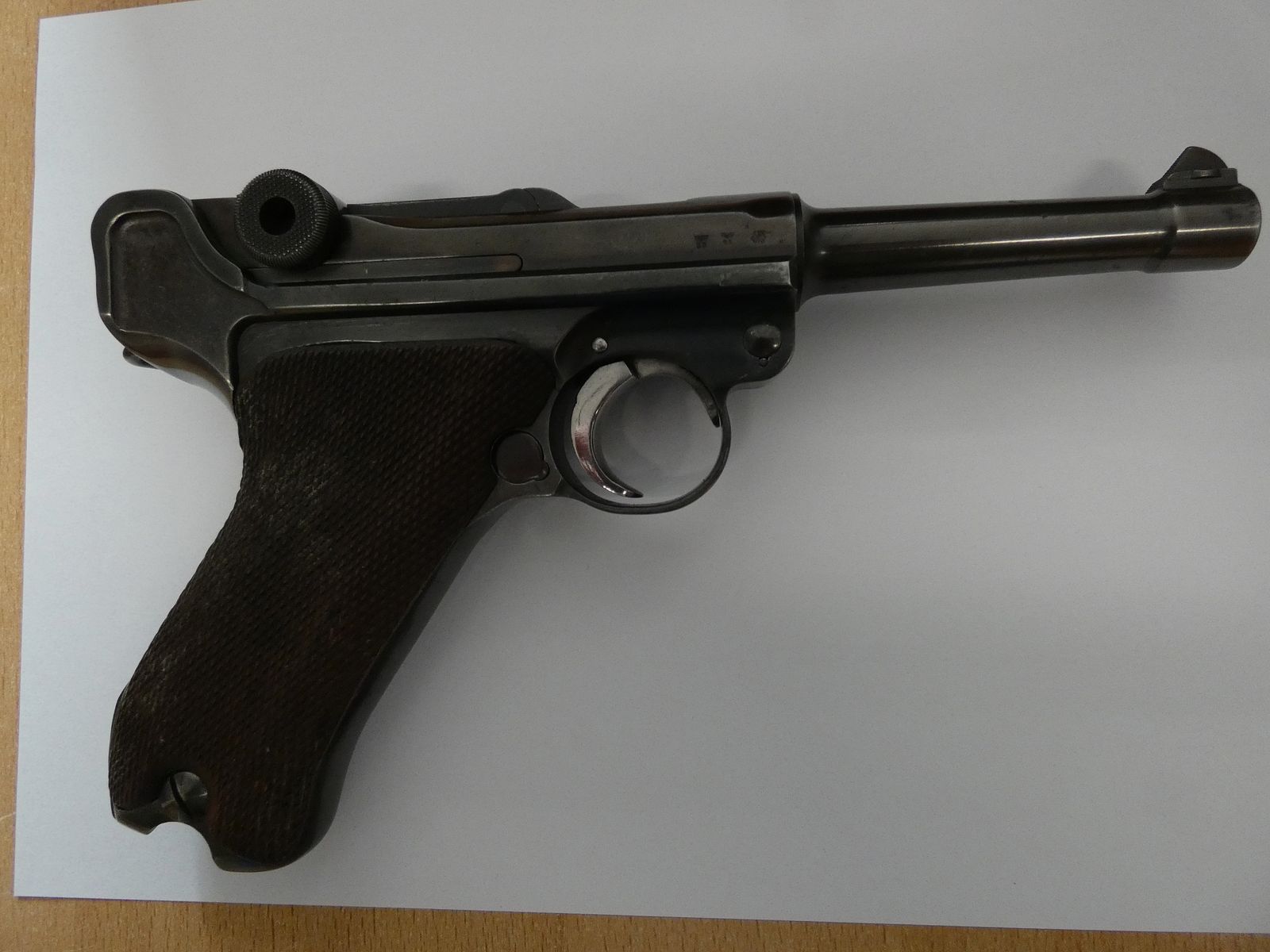 08 semi-automatic pistol 9mm Parabellum