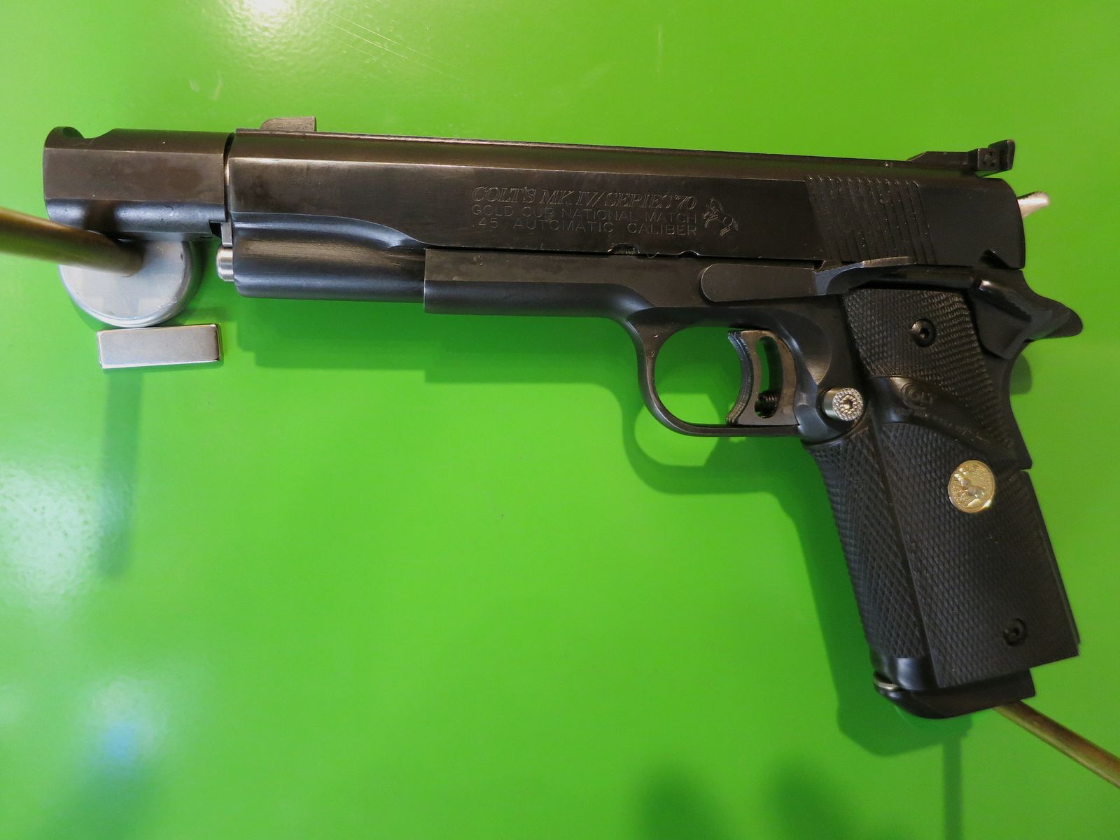 Colt Pistole 1911 National Match Gold Cup; Wilson-Lauf 5" mit Kompensator, .45ACP       #74-