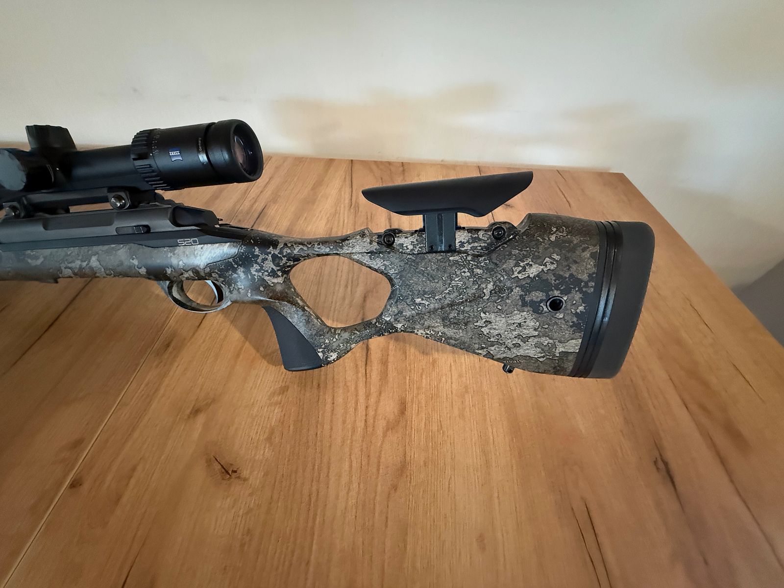 SAKO S 20 Hunter Cerakote True Timber Strata corto