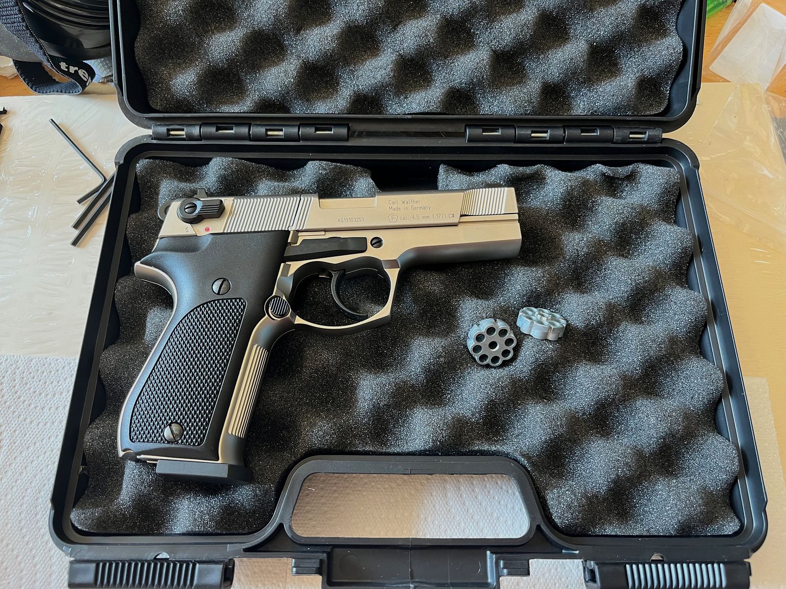 Walther CP88 Nickel-Finish, like new, CO2, air pistol