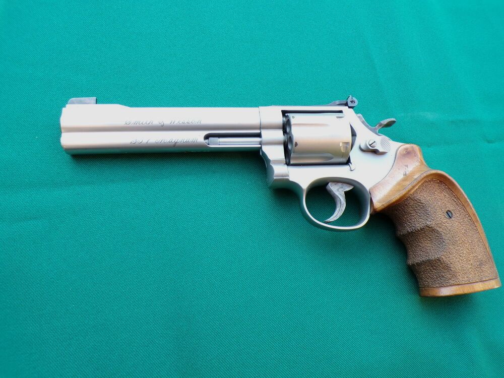 Smith & Wesson 686-4 Target Champion