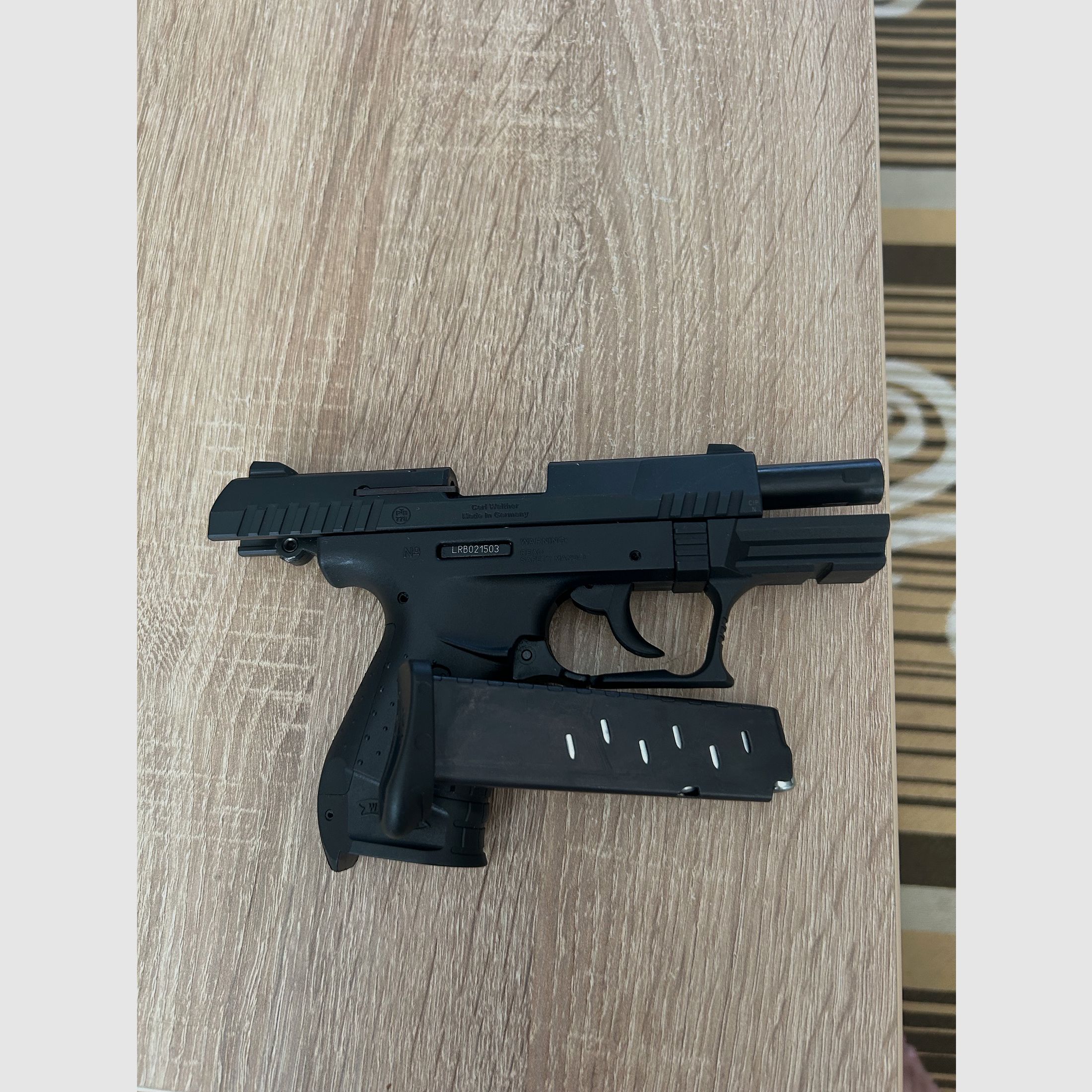 Walter P22 blank firing gun