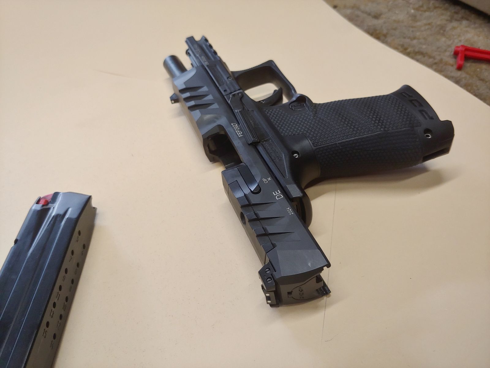Sale handgun Walther PDP Compact V2 - 4 OR 9mm Luger *like new