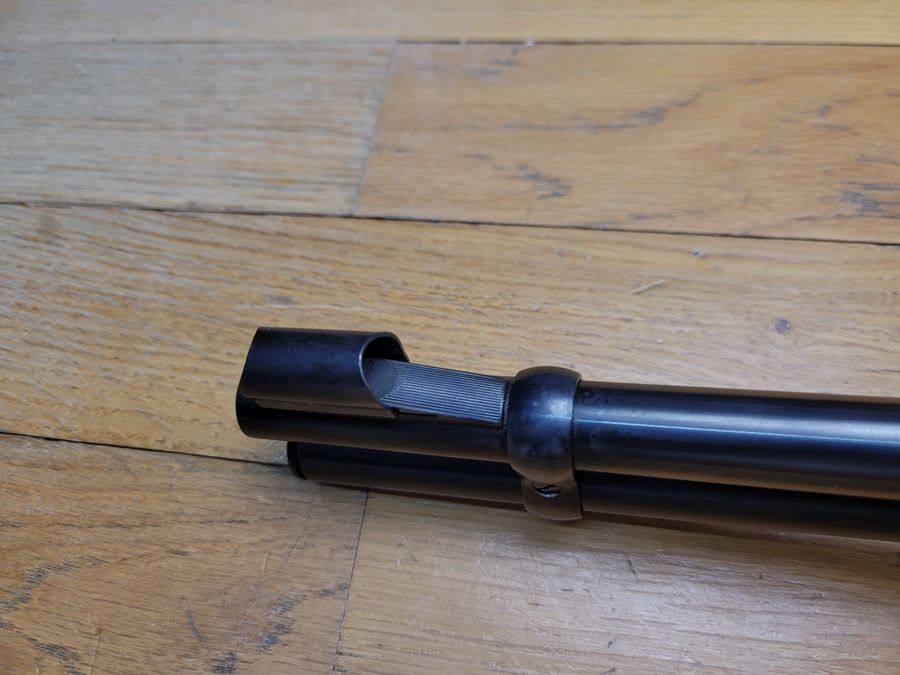 Sehr schöne Winchester Modell 1894 – Kaliber 44-40 – Waffe Made in USA aus 1977 – Kapazität 10+1 – Bronze- und Nussbaum-Finish – Mechanischer und ästhetischer Zustand ausgezeichnet, Bild 21 von 27