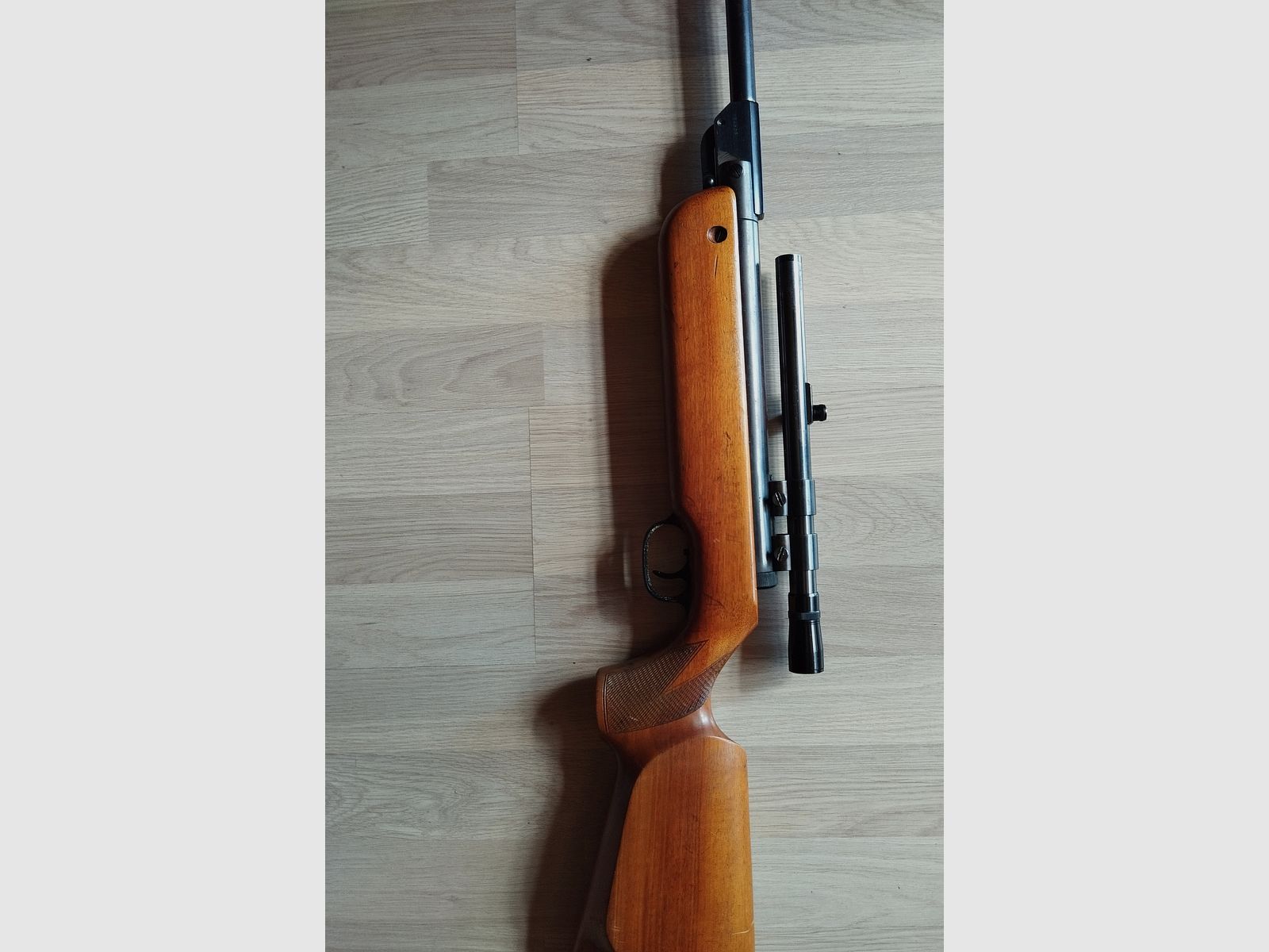 Oldtimer Luftdruck Gewehr von Walther mit originalen Zielfernrohr von Geco