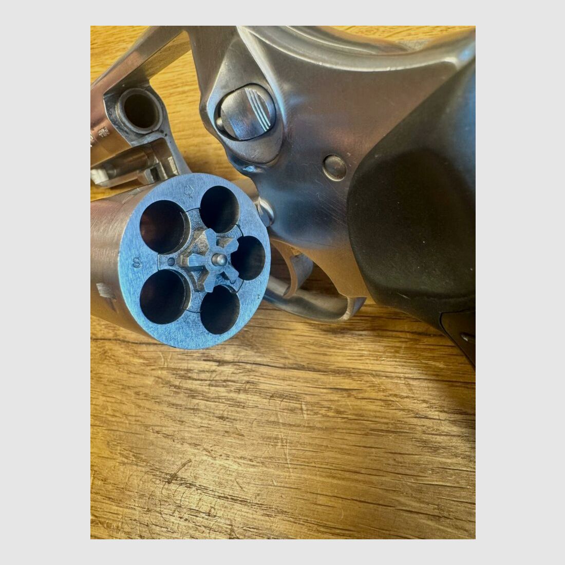 Ruger SP 101 5720 Hammerless, Bild 3 von 5