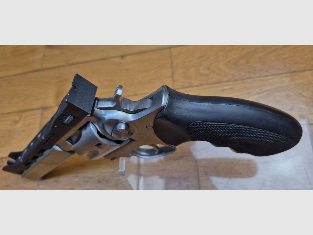 Selten Revolver Ruger GP 100 „Custom“ – Modell mit 6 Zoll Lauf – Seltene Anpassung mit schwerem Lauf ABOM in Deutschland – Vollstahl-Schiene mit verstellbarer Visierung und Wichita Korn aus 100% Stahl – Kal. 357Magnum / 38 special – Waffe aus September 1992 – Seltene Ruger Anpassung – TBE/TBE+, Bild 14 von 30