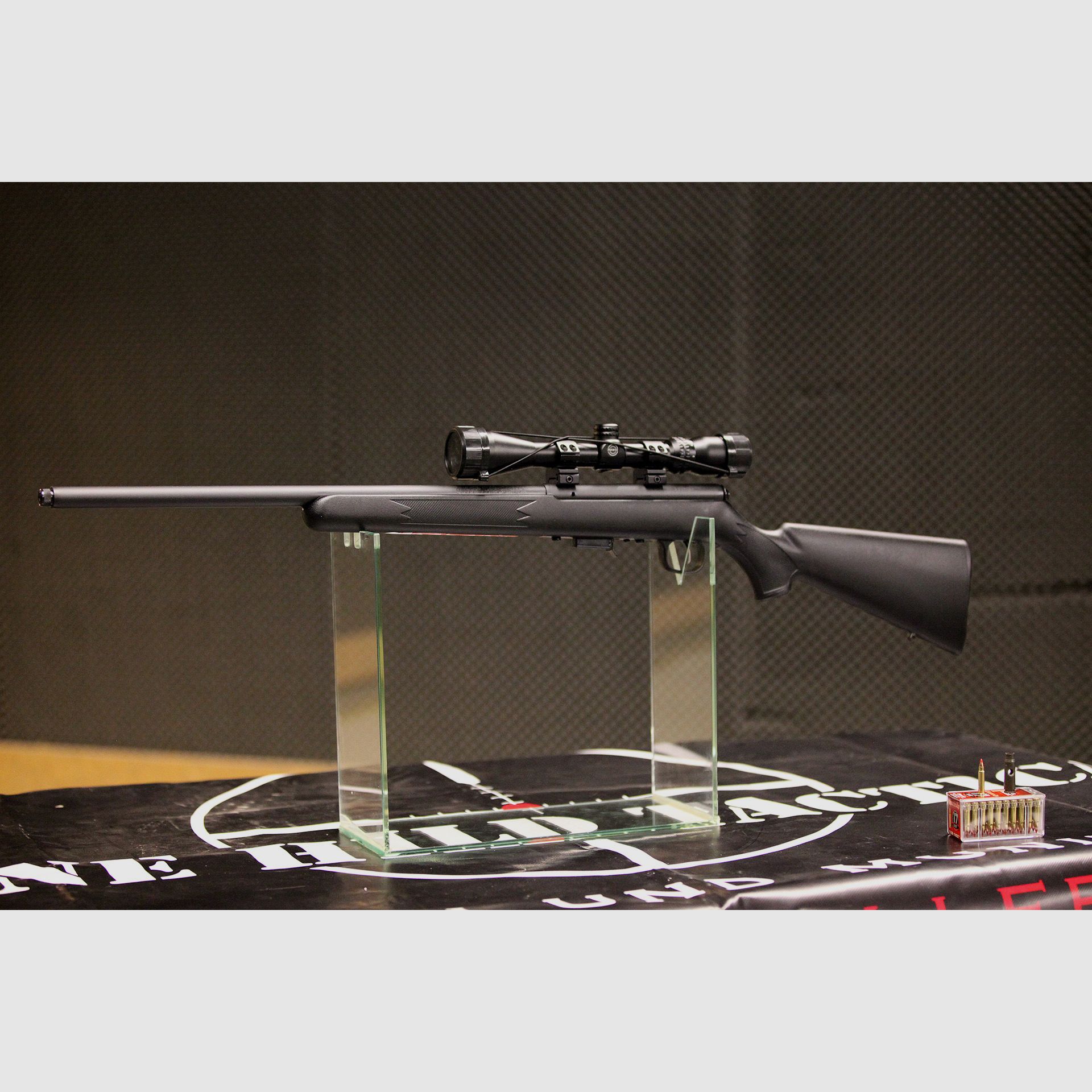 Savage 93R17FV TB Varmint, afbeelding 3 van 6