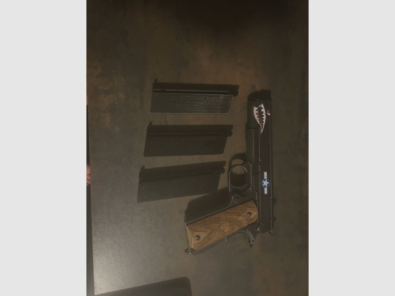 AW CUSTOM 1911 Squatron