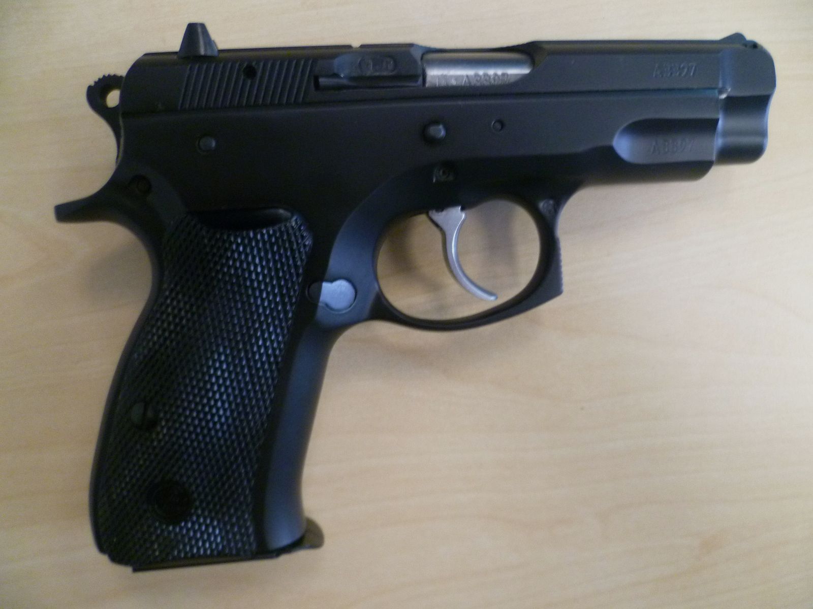 Pistole CZ 75 Compact  -  9mm Luger