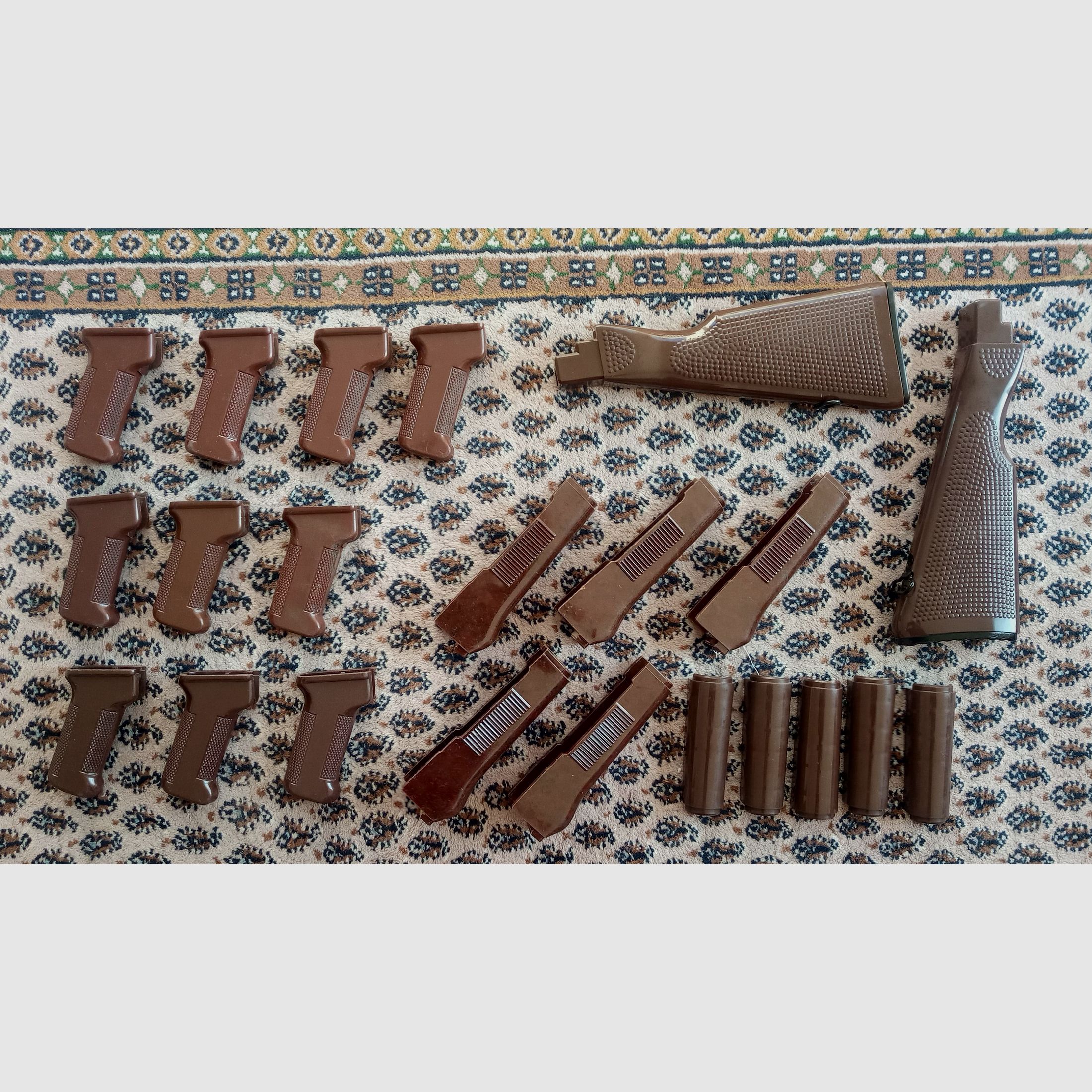 DDR Bakelite Dinner & Plaste Party  // AK / Handschutz / Griff / Schaft / NVA