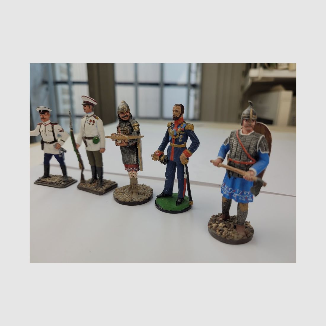 5 Zinnfiguren – Russische Soldaten durch die Epochen – Nikolaus II – Boyard von Niewski… Sehr schöne Qualität, Bild 3 von 6