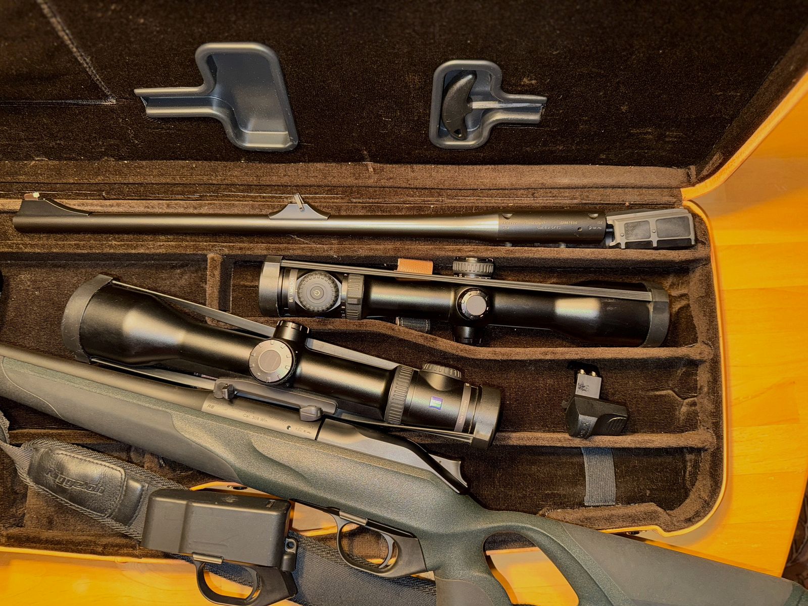 Verkaufe Blaser R8 Professional Success, R8 Kal.  .308Win mit jagdfähigem Zubehör 