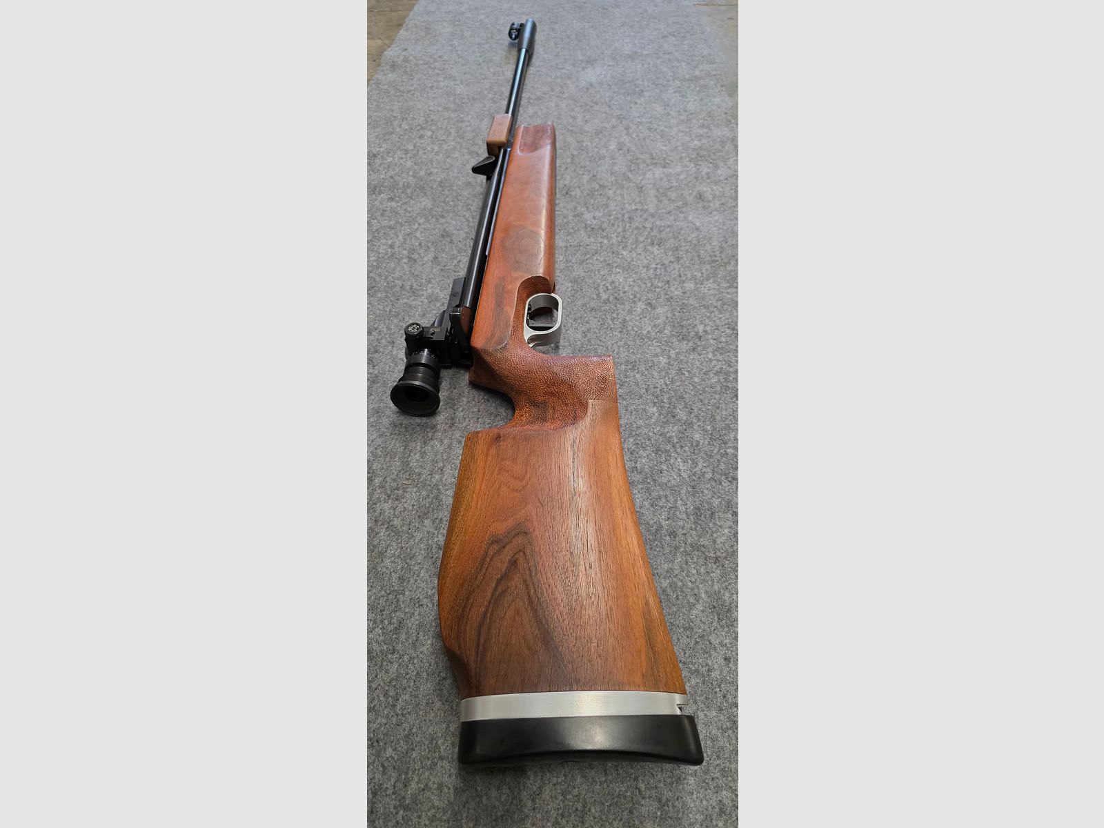 Match Luftgewehr Seitenspanner Walther LGR  sehr selten im tollen Zustand, kaum benutzt.