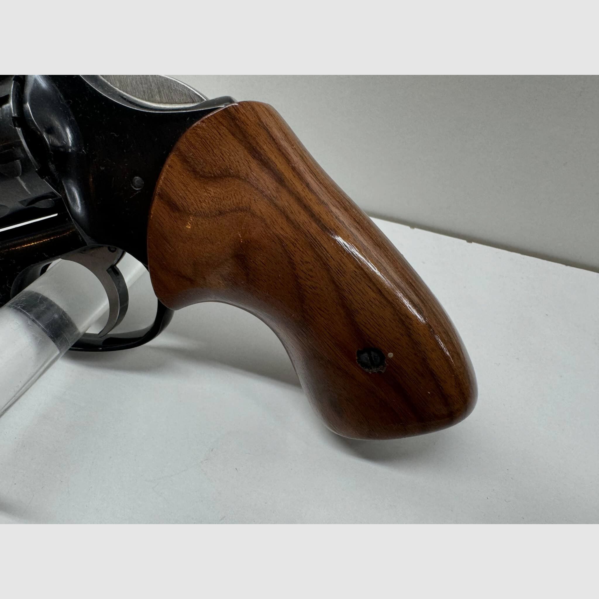 HIGH STANDARD Mod. Sentinel Mark IV .22 Win.Mag.