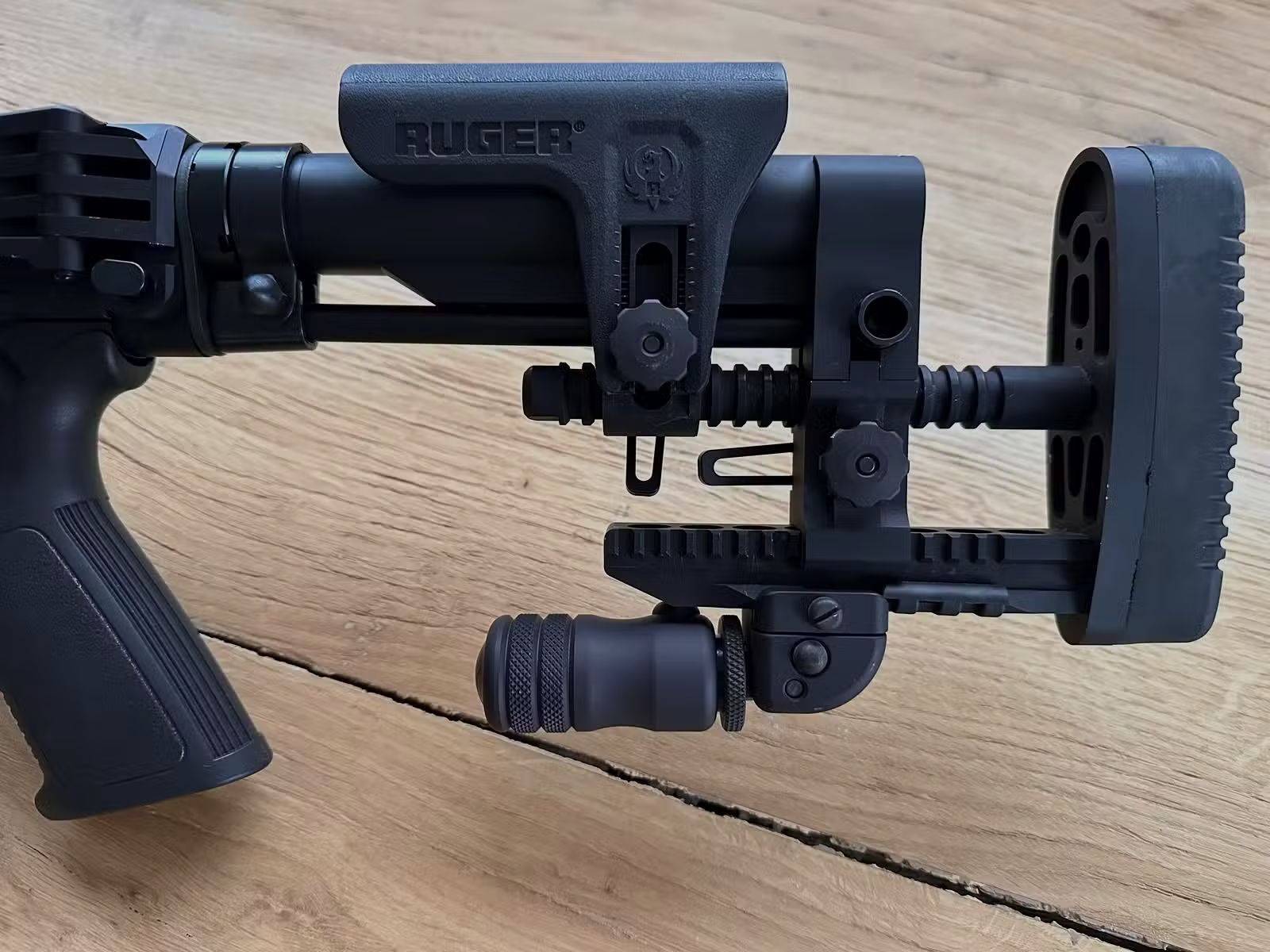 B&T Accu-Shot Monopod-PRM S, BT12-QK na przykład RPR
