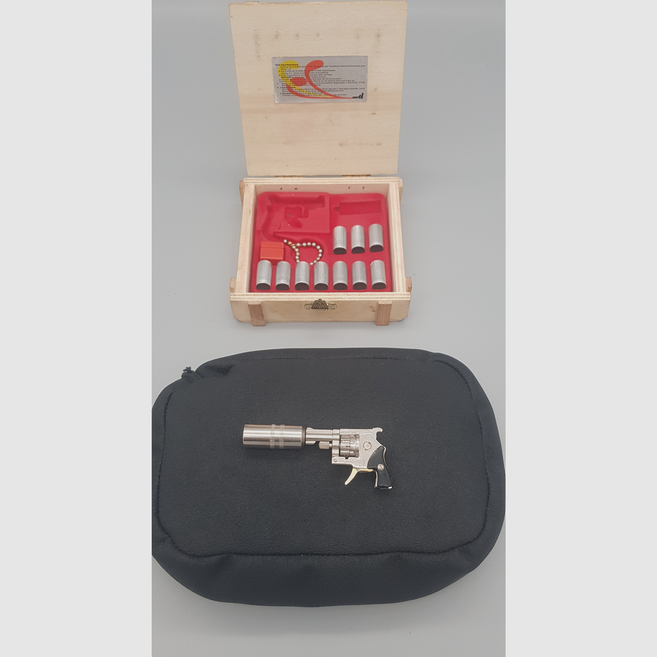 Mini kleinste Automatik  Xythos Pistole Knallkapseln  2 mm  Pinfire  Stiftfeuer PTB 82