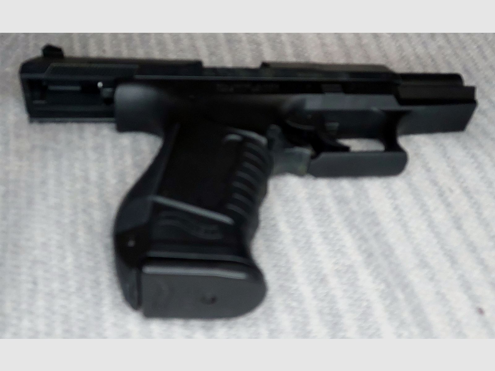 Walther P99 Schreckschuss Pistole 9mm P.A.K. (PTB 762) P 99 mit Foster Lederholster