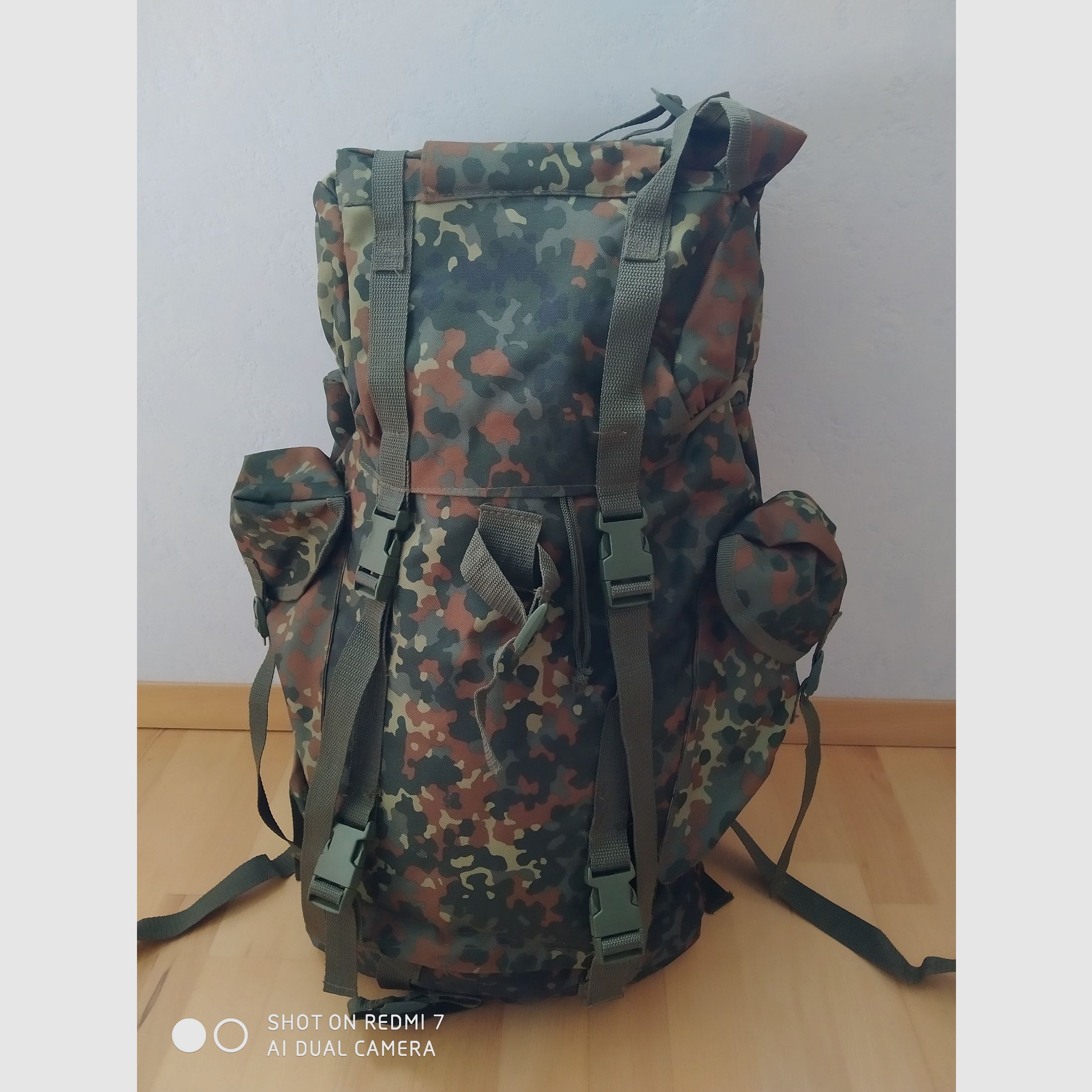 Imitat BW - Kampfrucksack, Volumen 65 l, Flecktarn