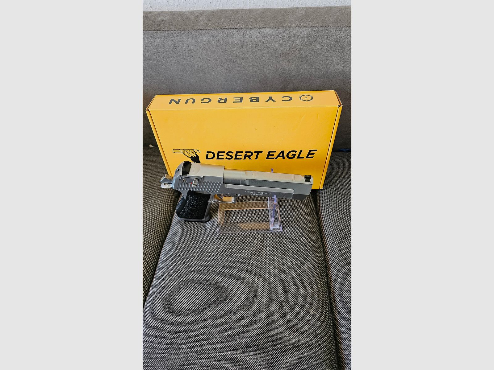 DESERT EAGLE .50AE GBB, SILVER  MAGNUM RESEARCH CYBERGUN
