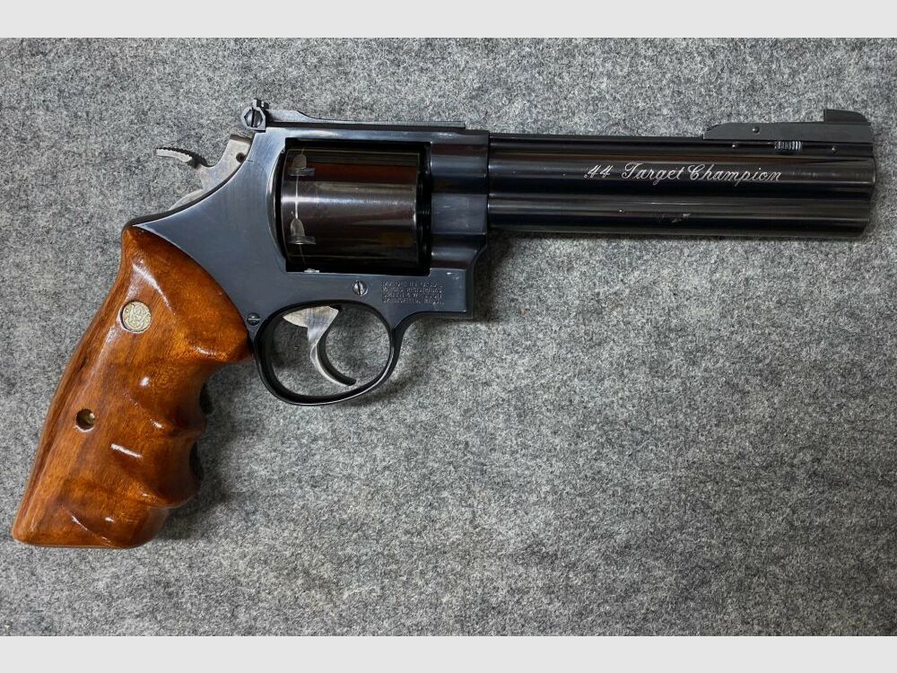 Smith & Wesson 29 Hunter .44RemMag