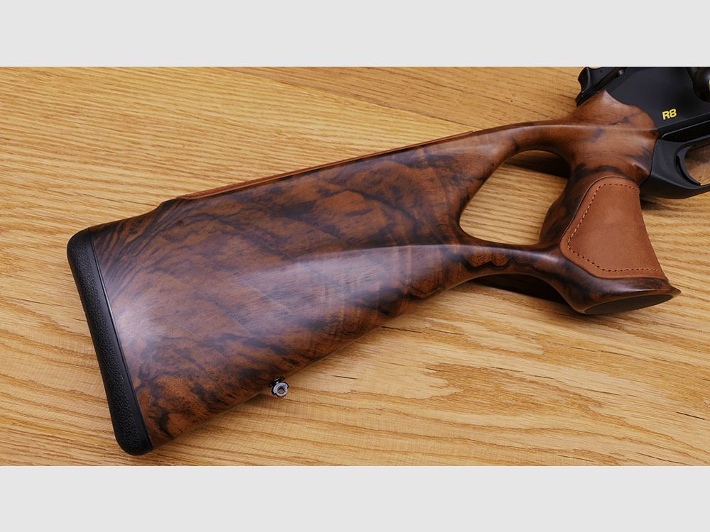 Blaser R8 Success / HK7 Super Finish matt / Chesterfield Leder / Stahlkugel mit Goldlinie / Kaliber & Lauflänge nach Wahl / M15x1 Gewinde / ATEMBERAUBEND