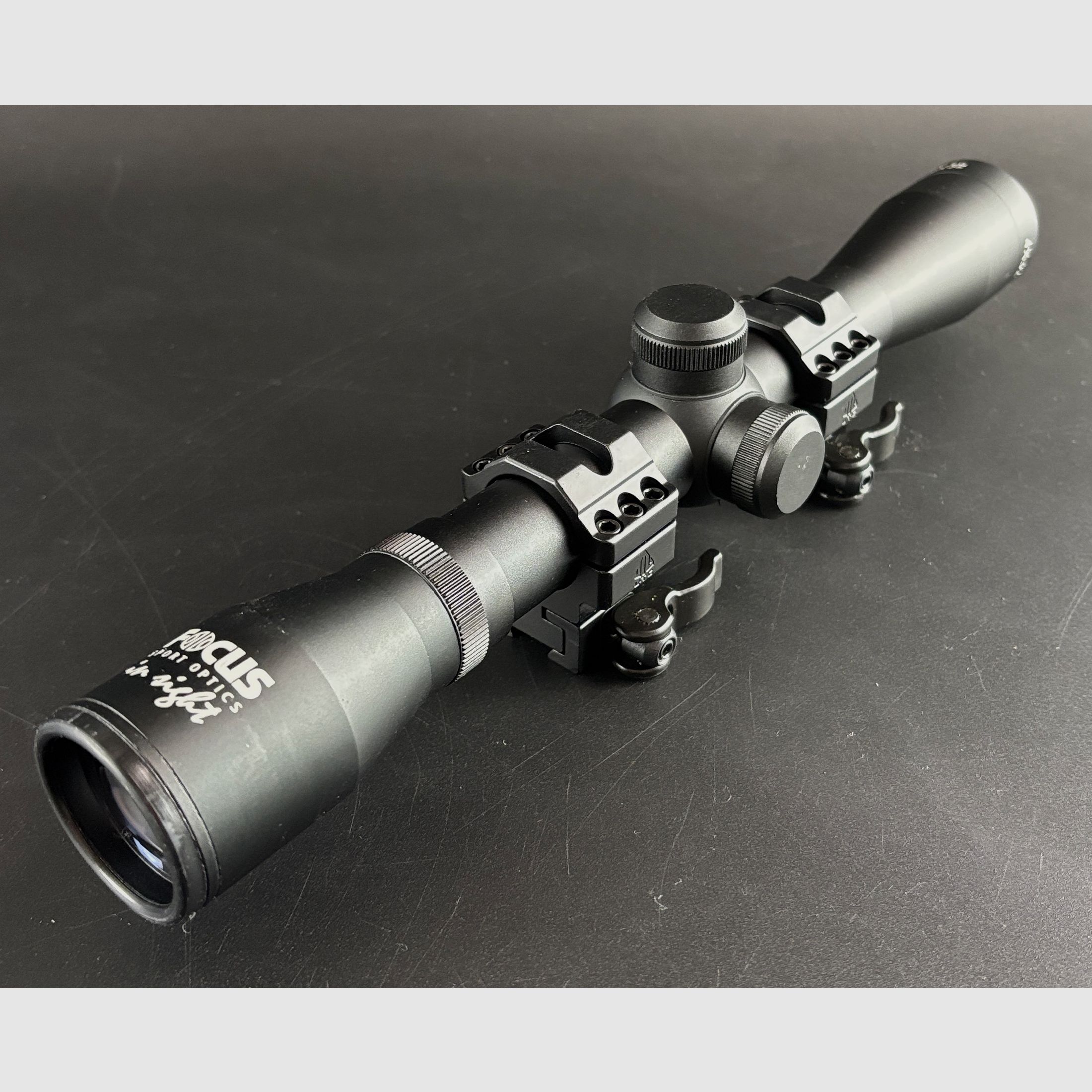 Aussteller FOCUS In Sight 4x32 1/4 MOA Absehen 4A 108160-3 Zielfernrohr