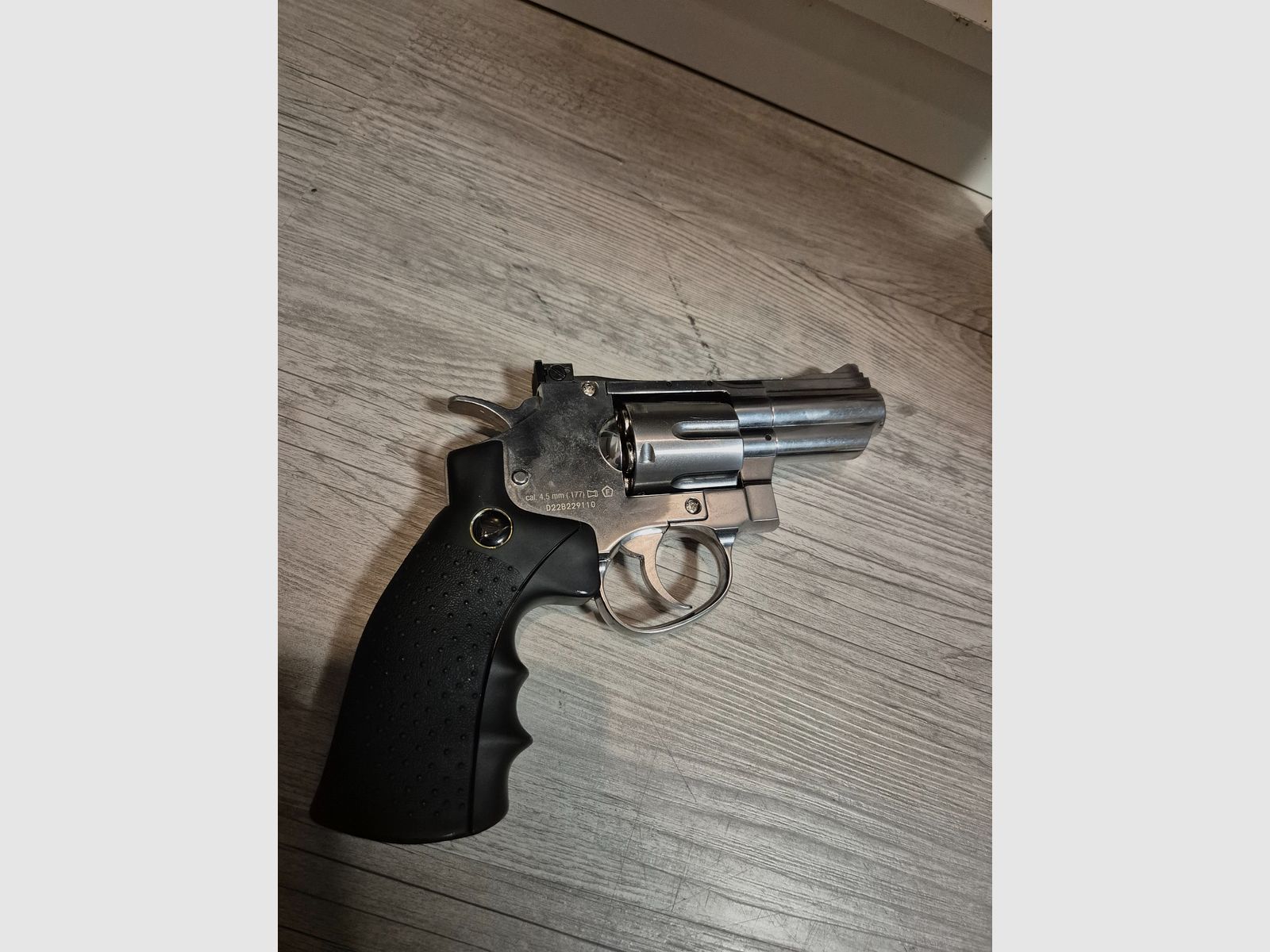 Crosman SNR 357 CO2, image 2 sur 6