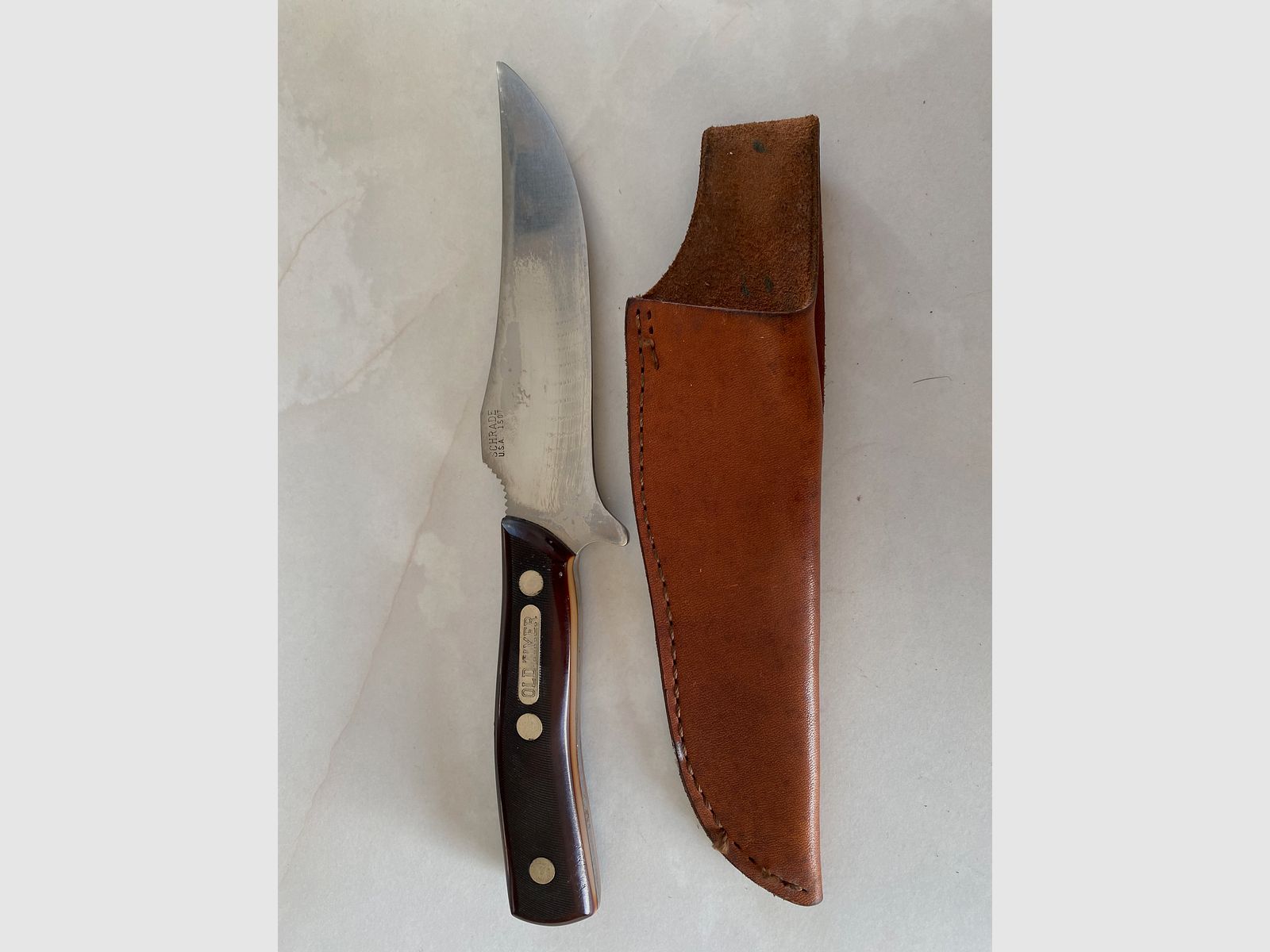 Schrade OLD TIMER nóż myśliwski – ostrze stałe – USA – w tym skórzana pochwa