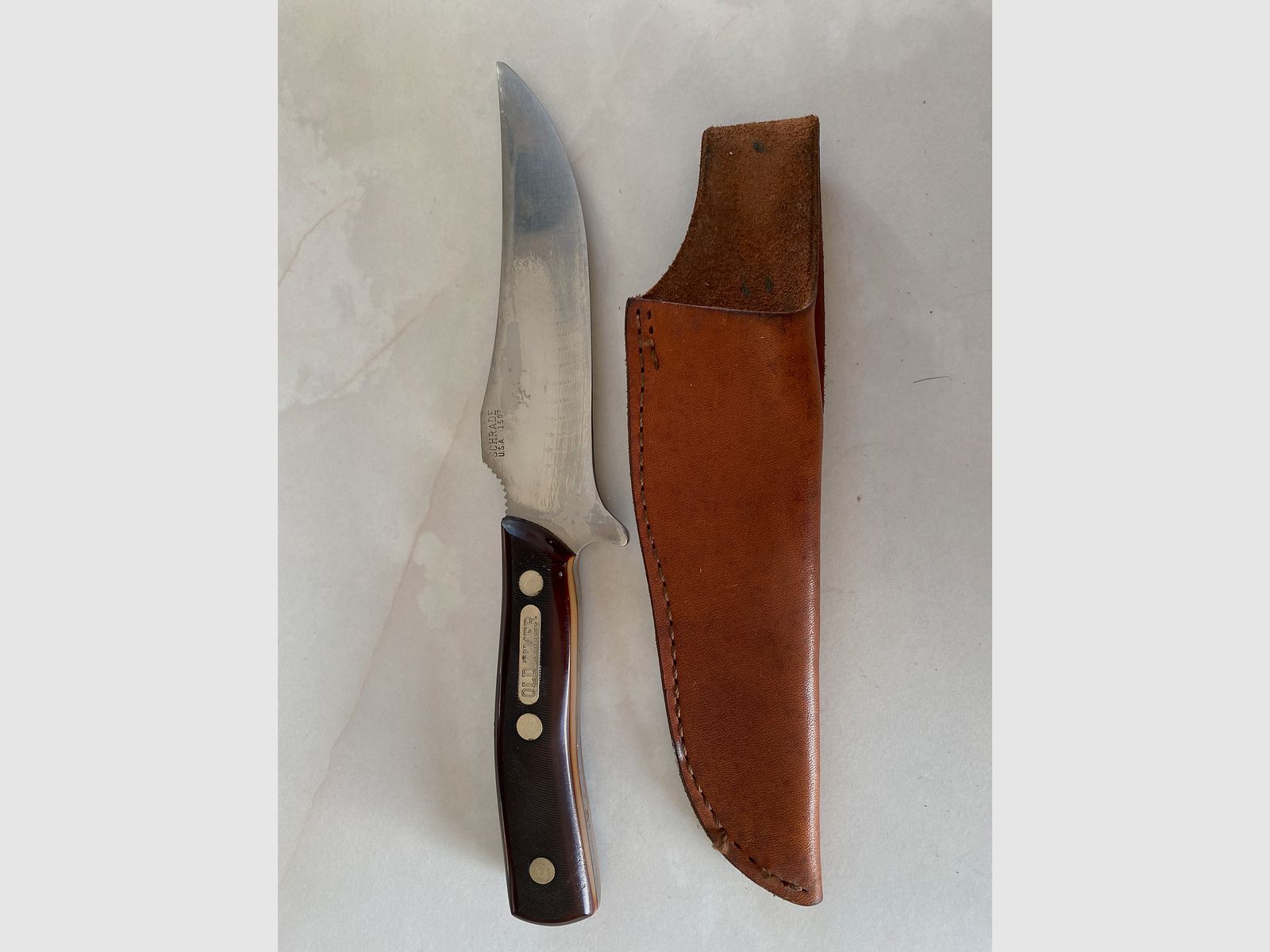 Schrade OLD TIMER nóż myśliwski – ostrze stałe – USA – w tym skórzana pochwa