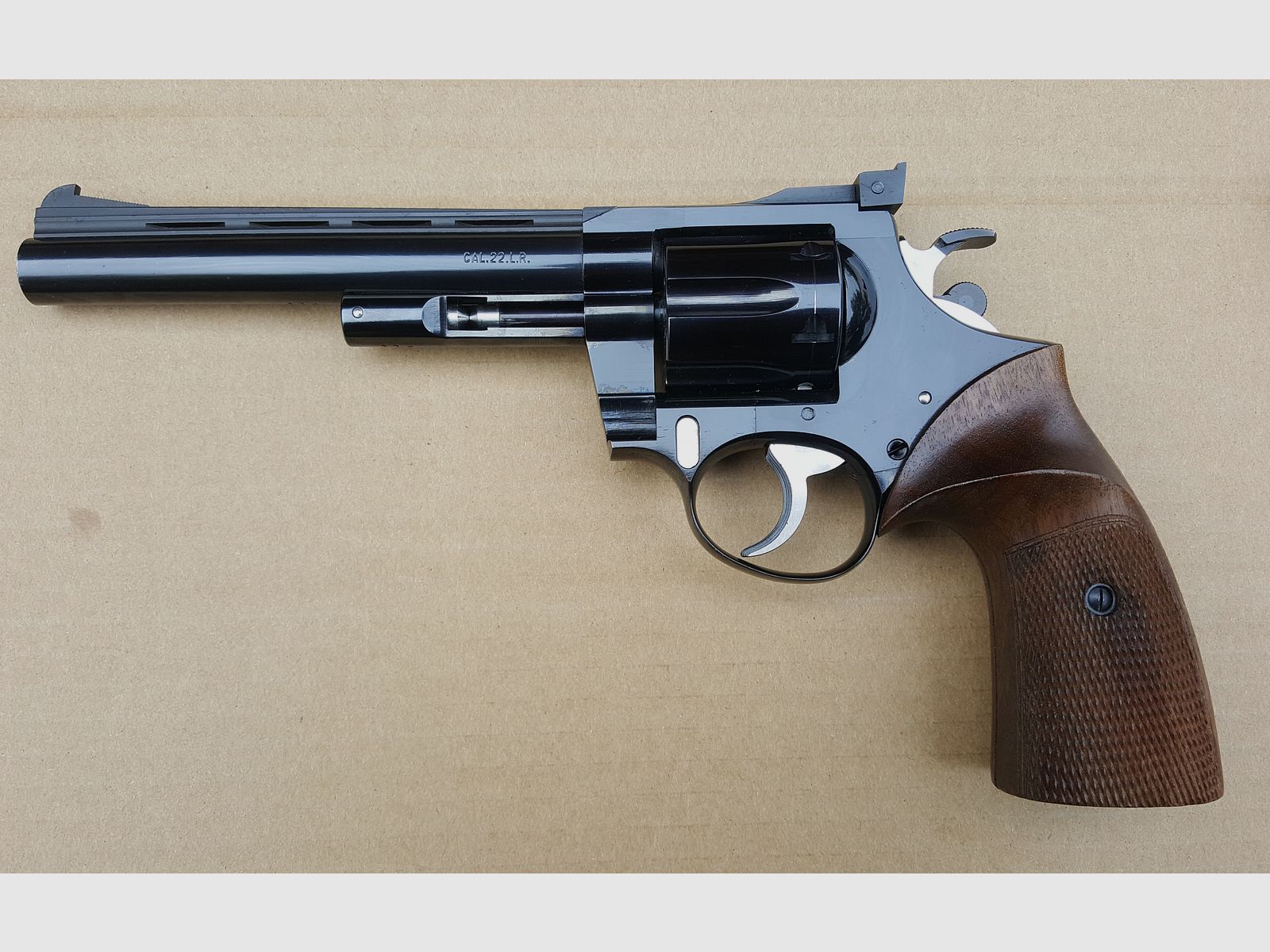 Korth Revolver  Cal. .22 LR   1973  6" Lauflänge