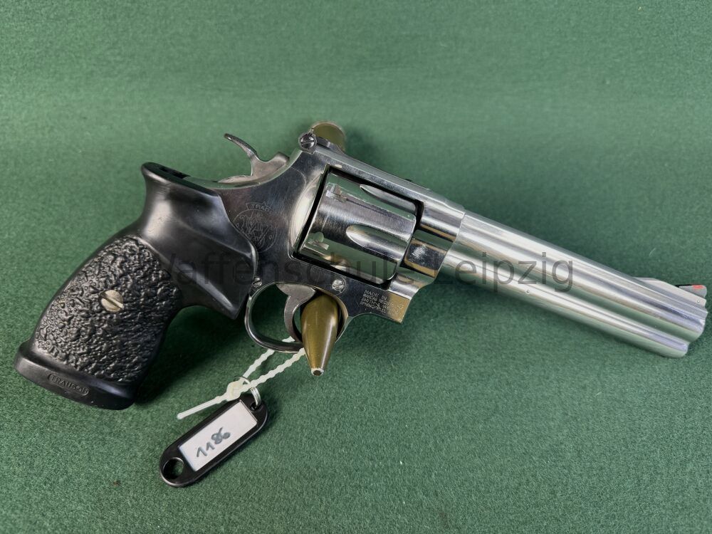 Smith & Wesson 629-5 Classic