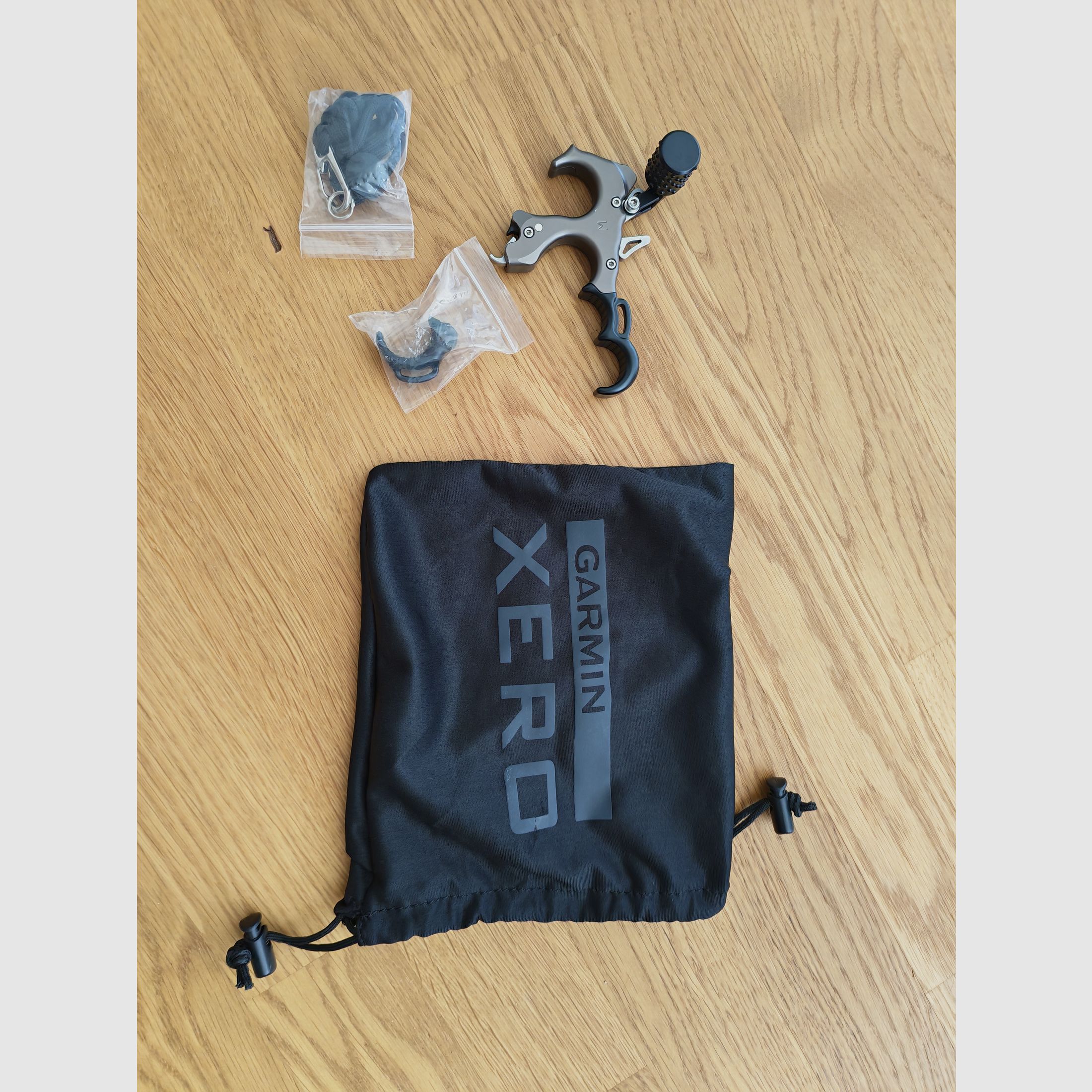 Hoyt Alpha AX-2 29 + Garmin Xero A1i + QAD Ultra Rest MX2 Set NUOVO