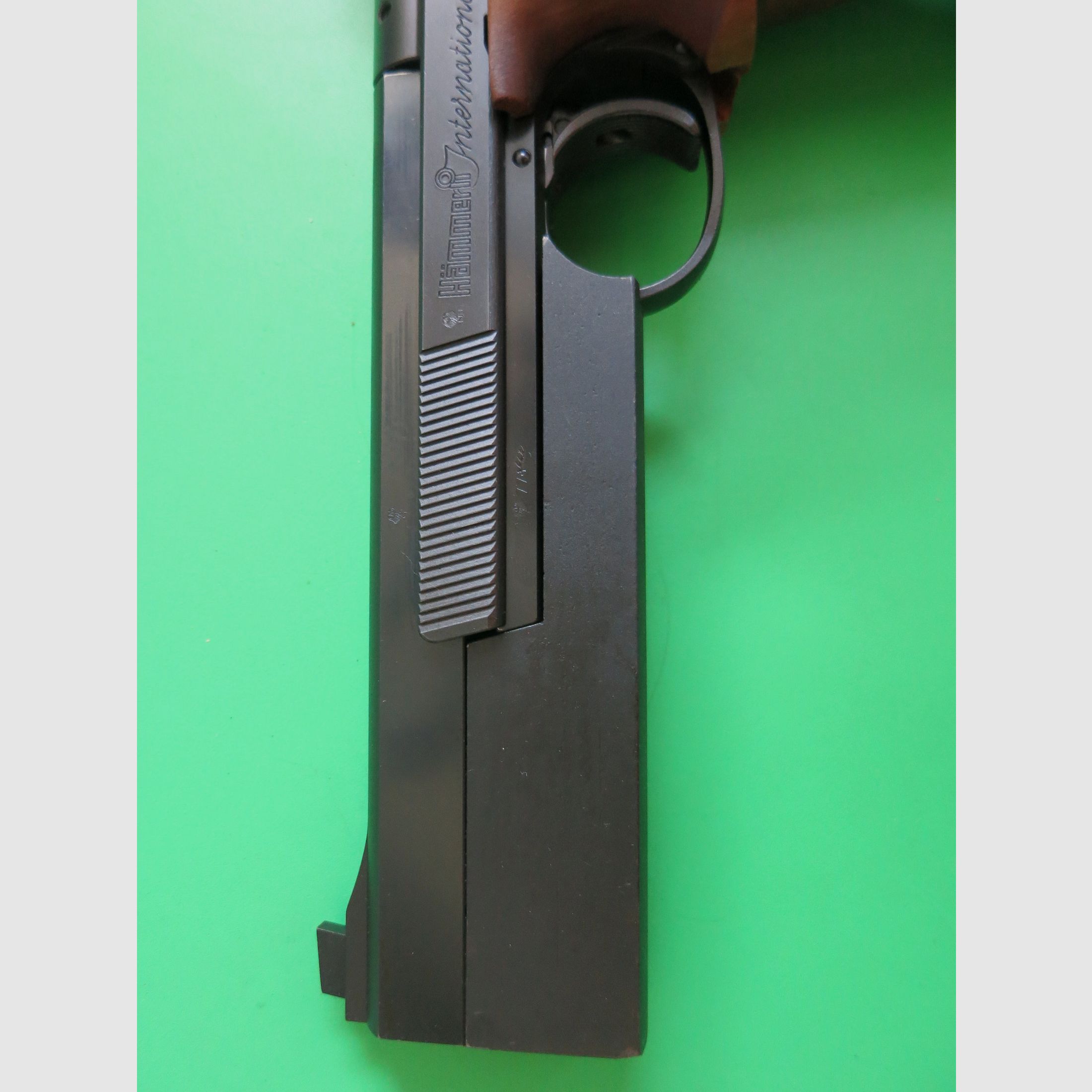 Hämmerli International 208, beste schweizer Ziel- Sportpistole, .22lr +Laufgewicht +NILL-Sportgriff      #49