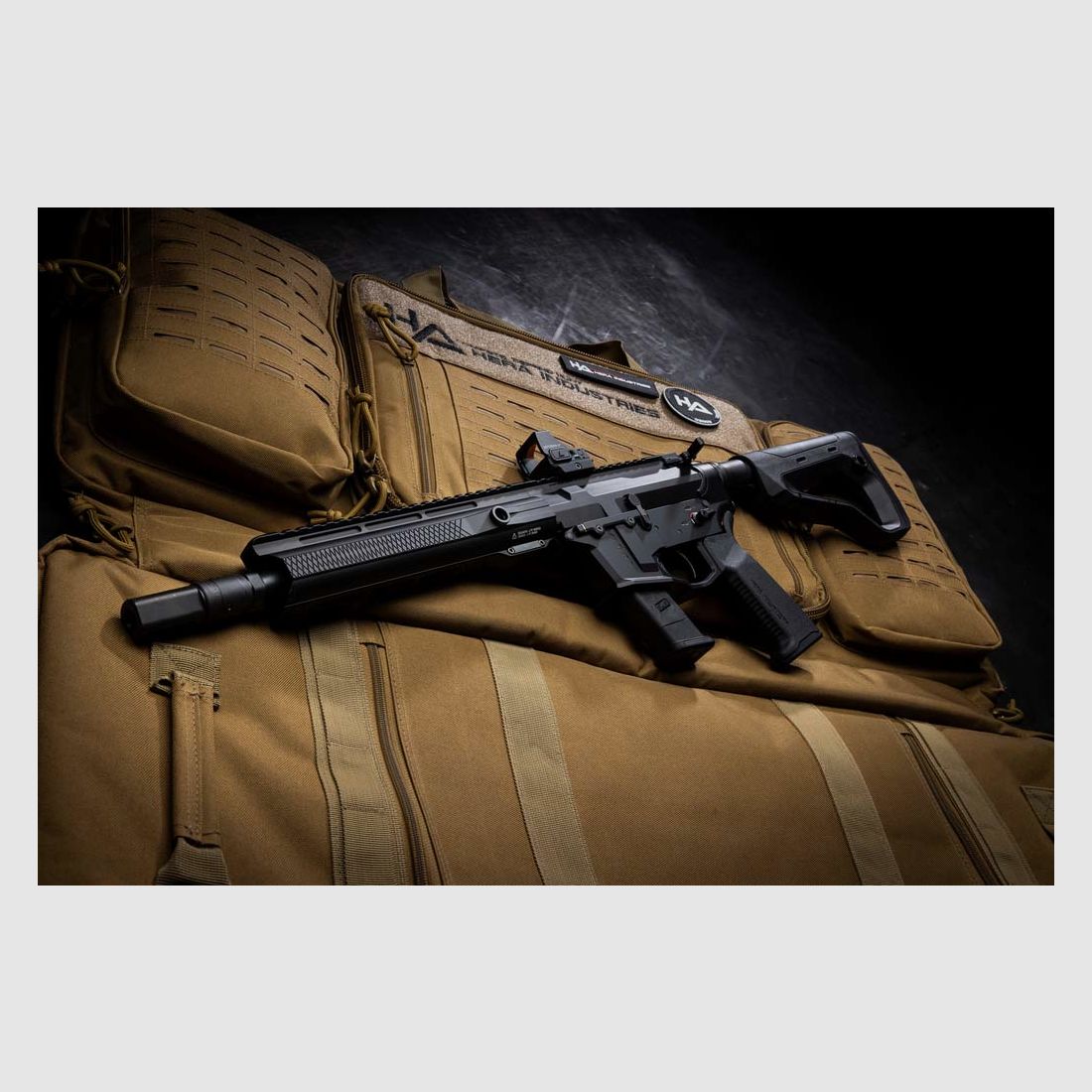 Fucile semiautomatico HERA-Arms Mod. 9er PCC Active GL -13,5' 9mmLuger | GLOCK-Lower | Gen4, immagine 1 di 7