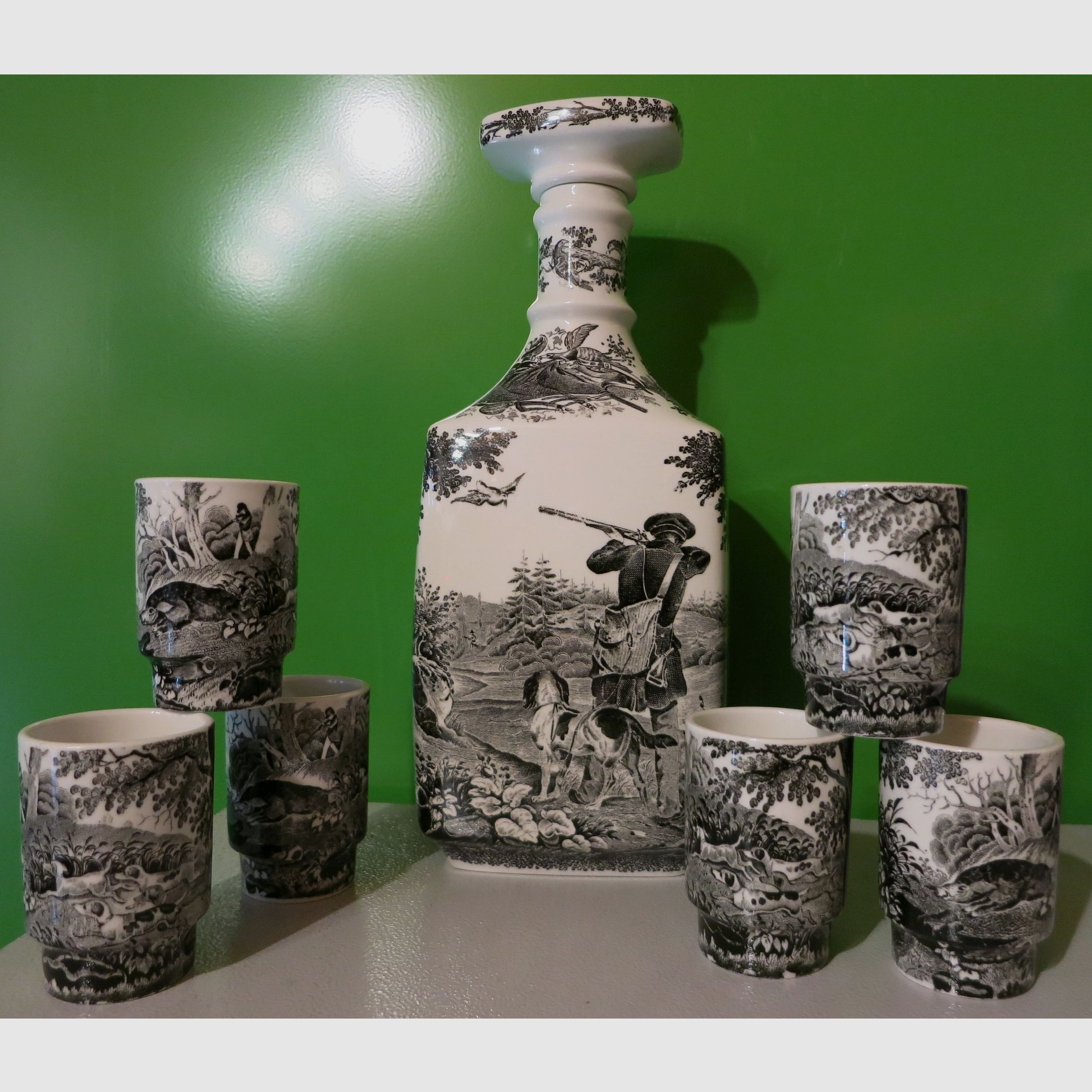 Villeroy & Boch schnapps set decor "Artemis", bottle + 6 shot glasses, vitro-porcelain -