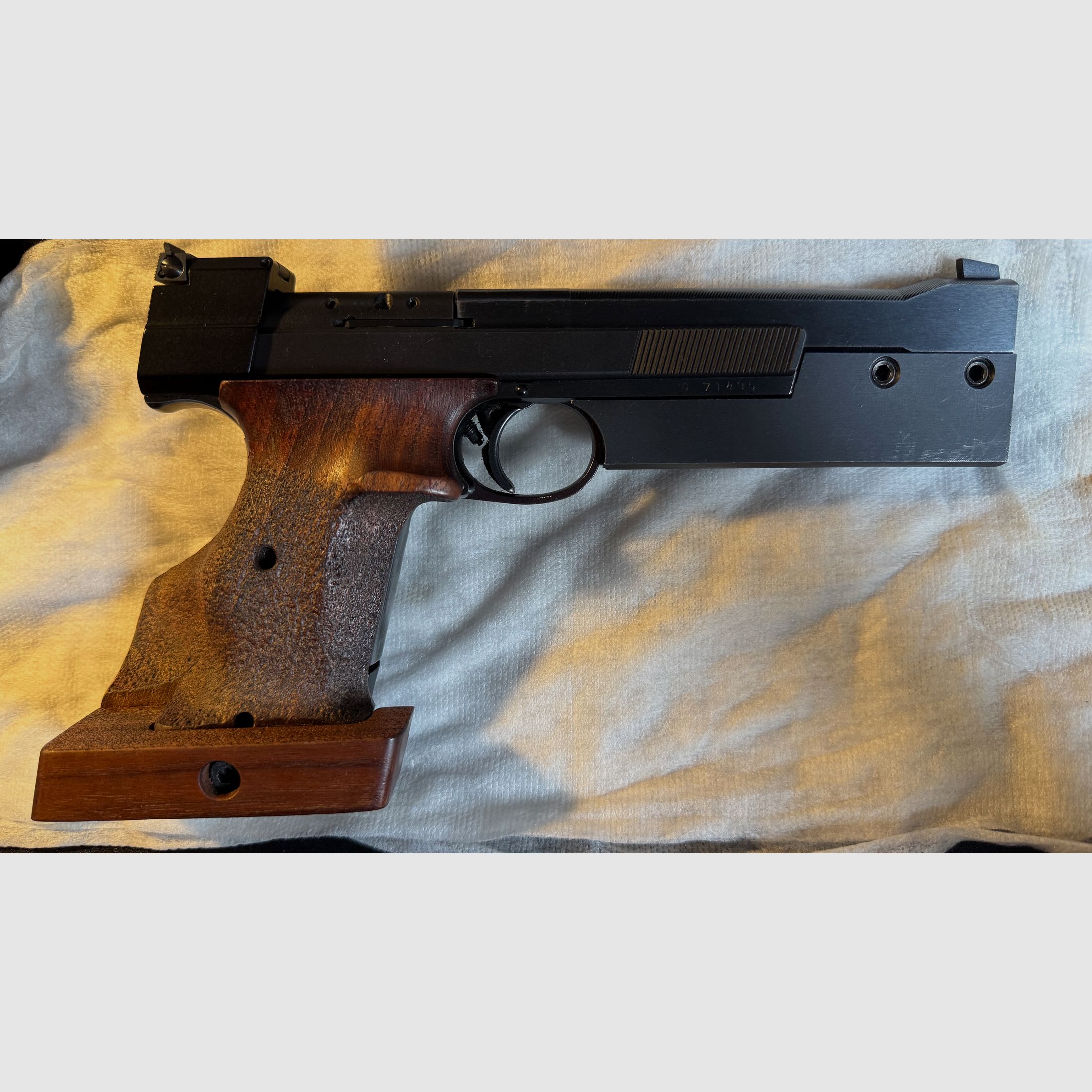 Sportpistole Hämmerli 215 22 lr mit 3 Magazinen