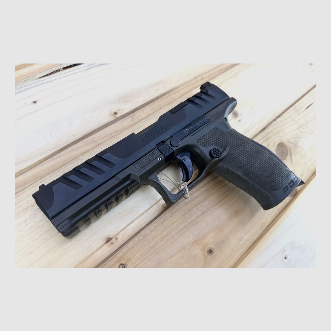 Demonstration weapon Carl WALTHER PDP 5" 9x19 18R OR in green 9mmLuger