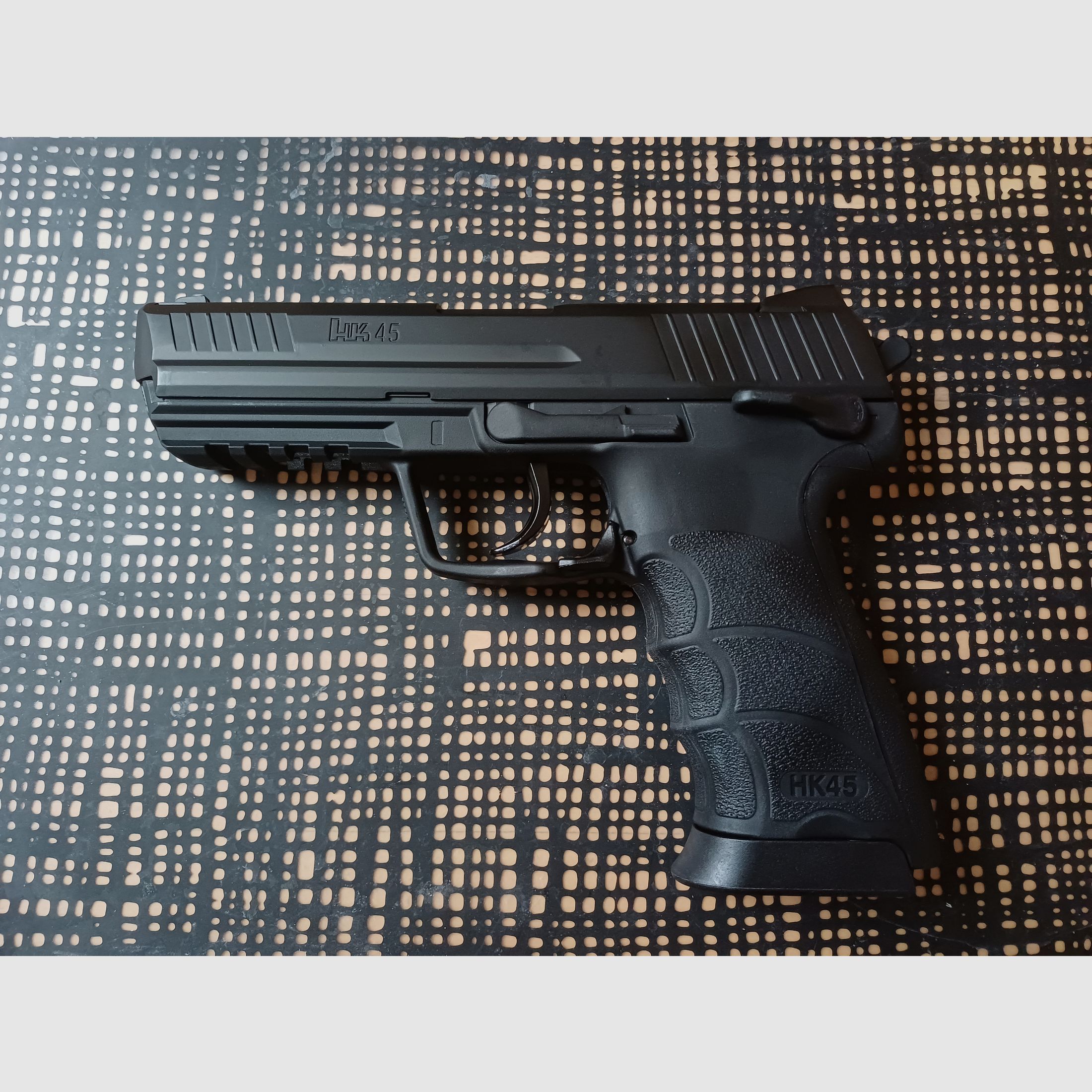 Umarex Heckler & Koch HK45 CO2 air pistol with metal slide 4.5 mm BB WITH INVOICE