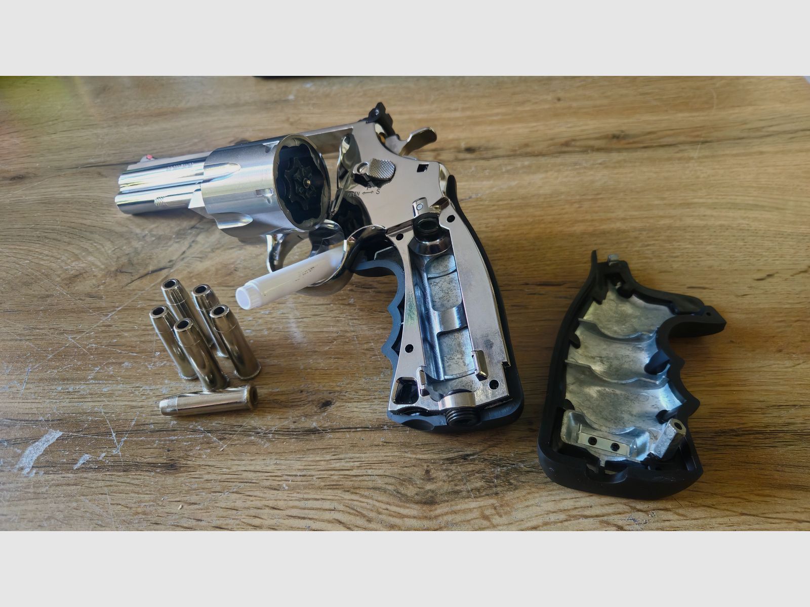 Smith&Wesson 629 Classic 5, immagine 4 di 4