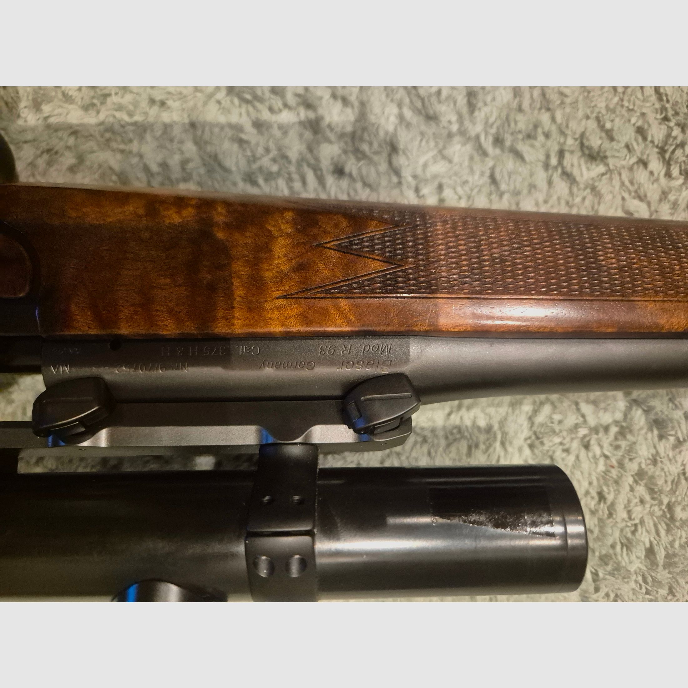 Blaser R93 