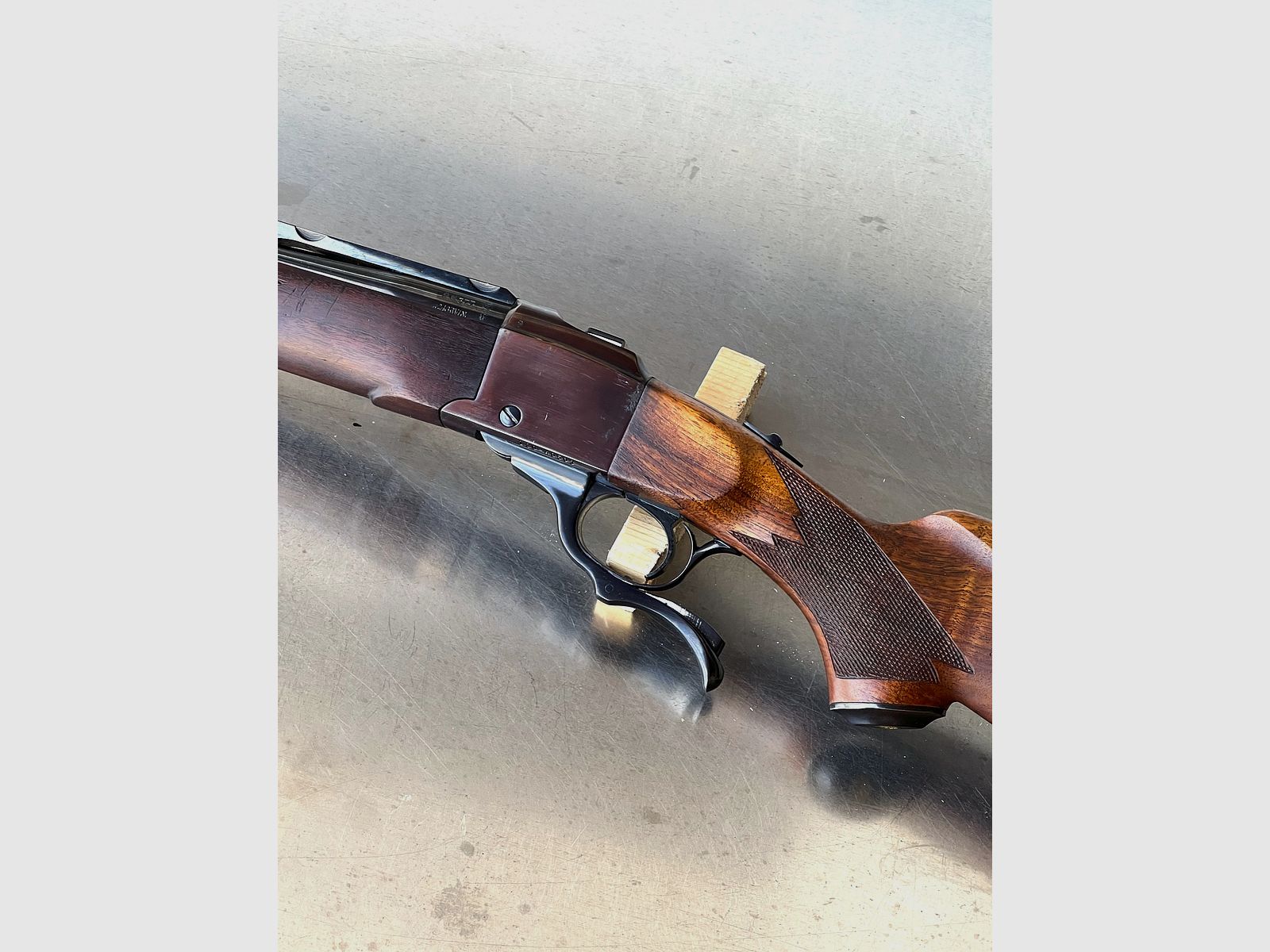 Ruger No.1 .243 Win. Rifle de caída